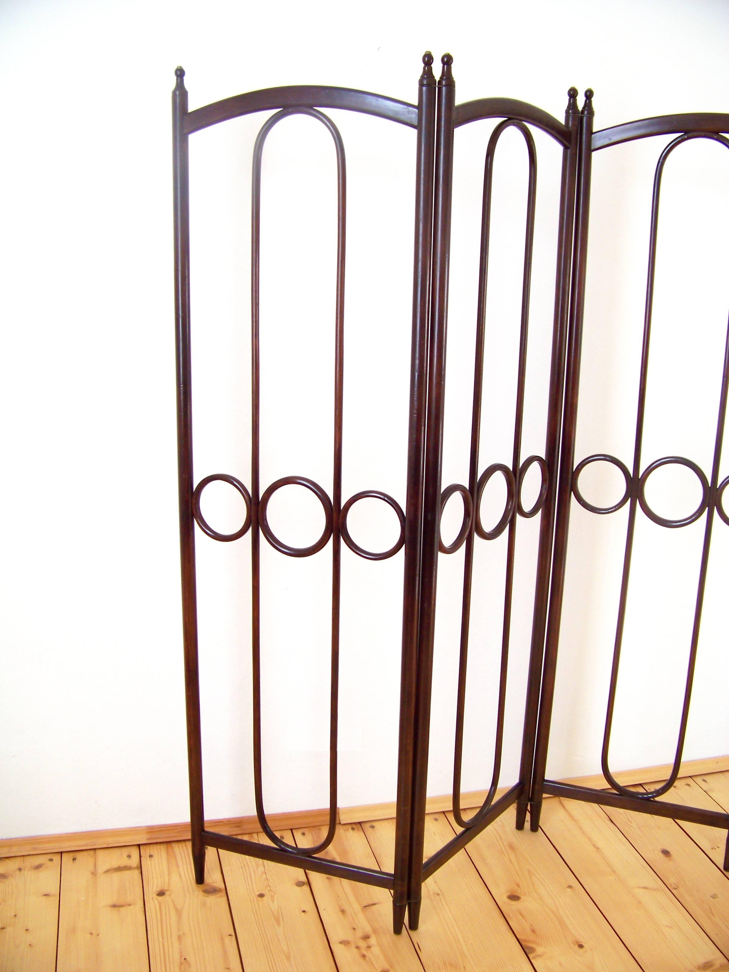 Art Nouveau Viennese Screen Gebrüder Thonet Nr.2, circa 1888