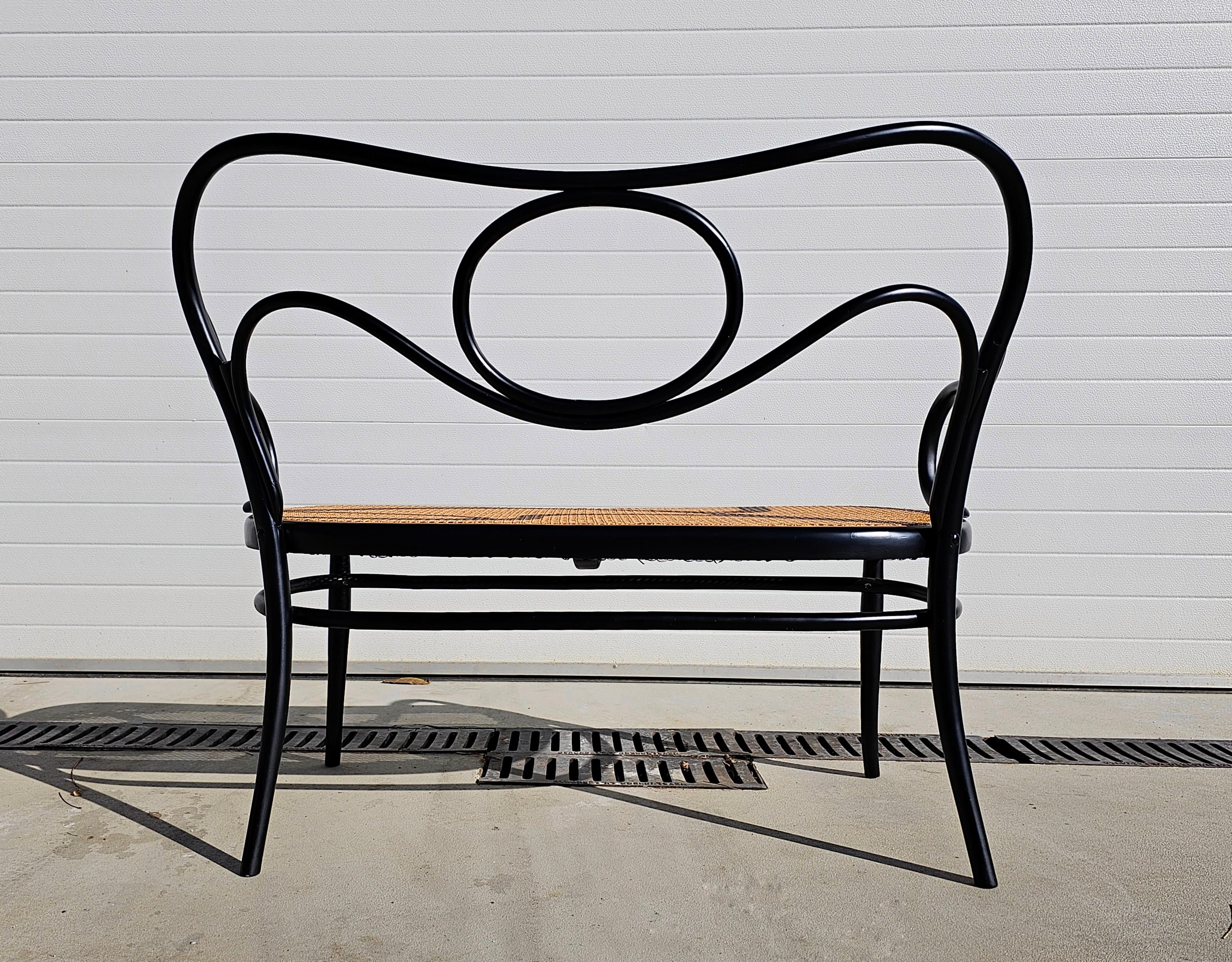Austrian Viennese Secession Bentwood Settee with Cane Seat by Thonet, Austria 1890s