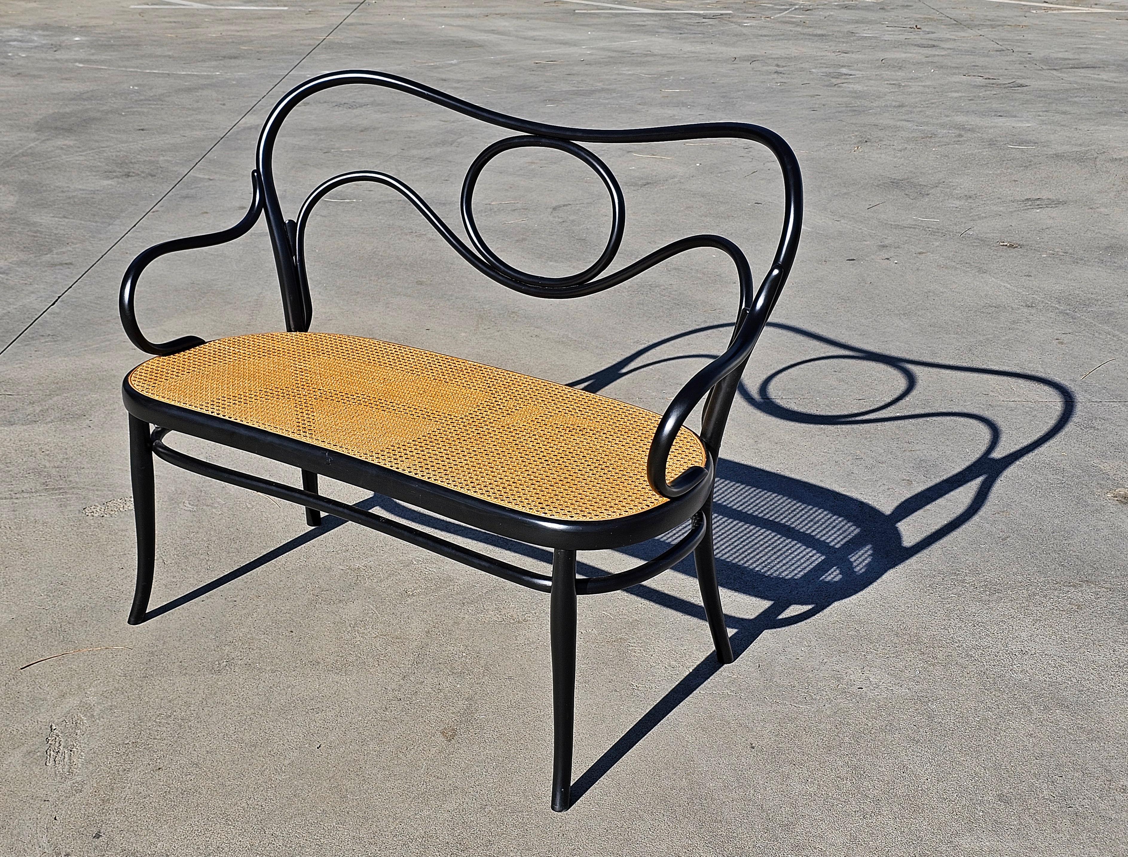 Viennese Secession Bentwood Settee with Cane Seat by Thonet, Austria 1890s 2