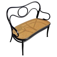 Viennese Secession Bentwood Settee with Cane Seat by Thonet, Austria 1890s