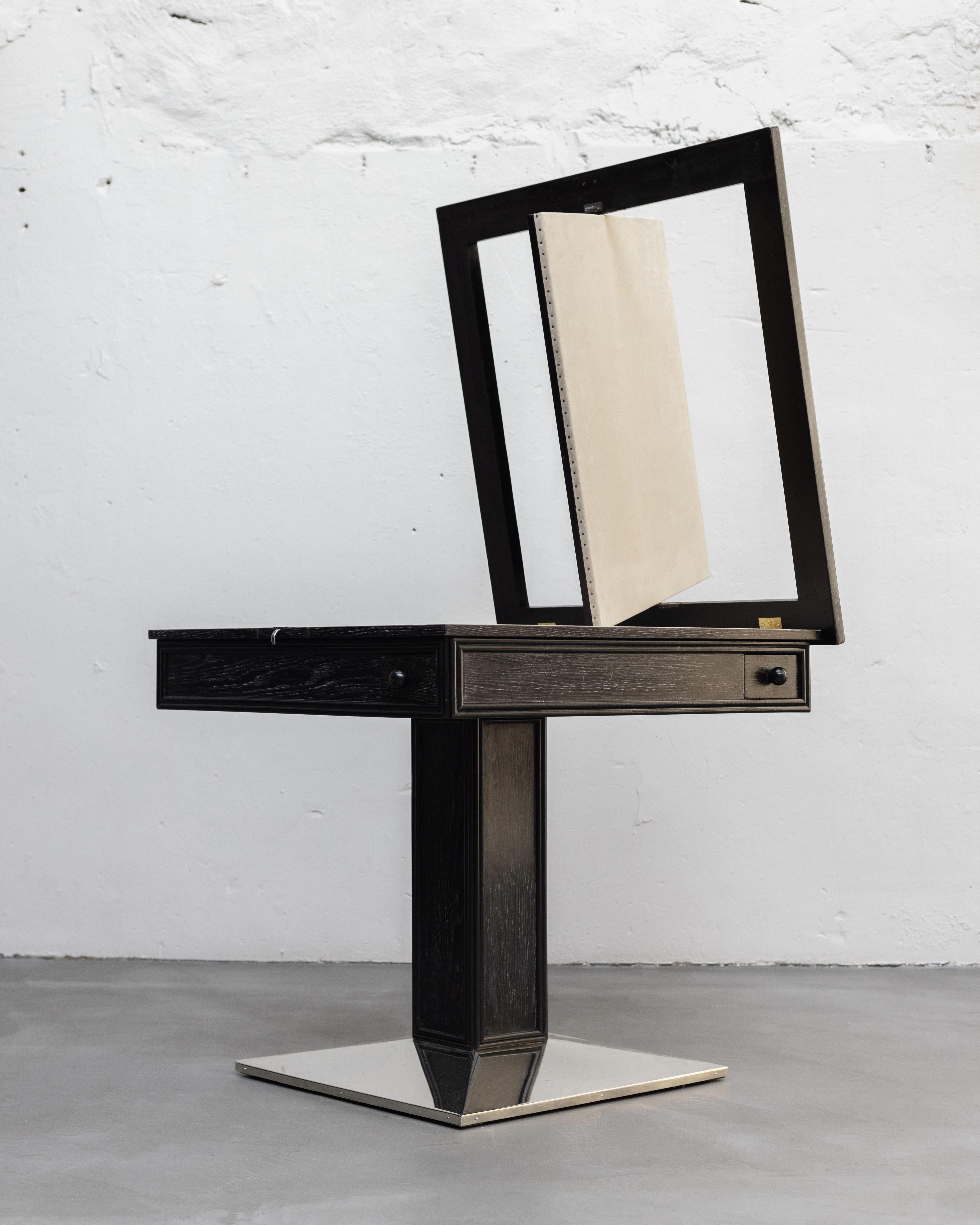 Viennese secession game table In Good Condition For Sale In PARIS, FR