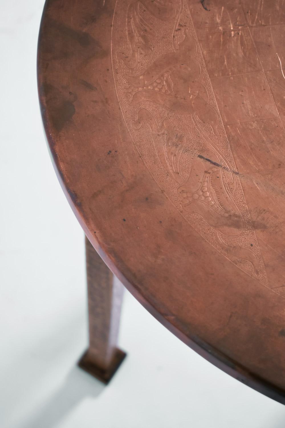 Gravé Table à piédestal de la sécession viennoise, années 1910 en vente