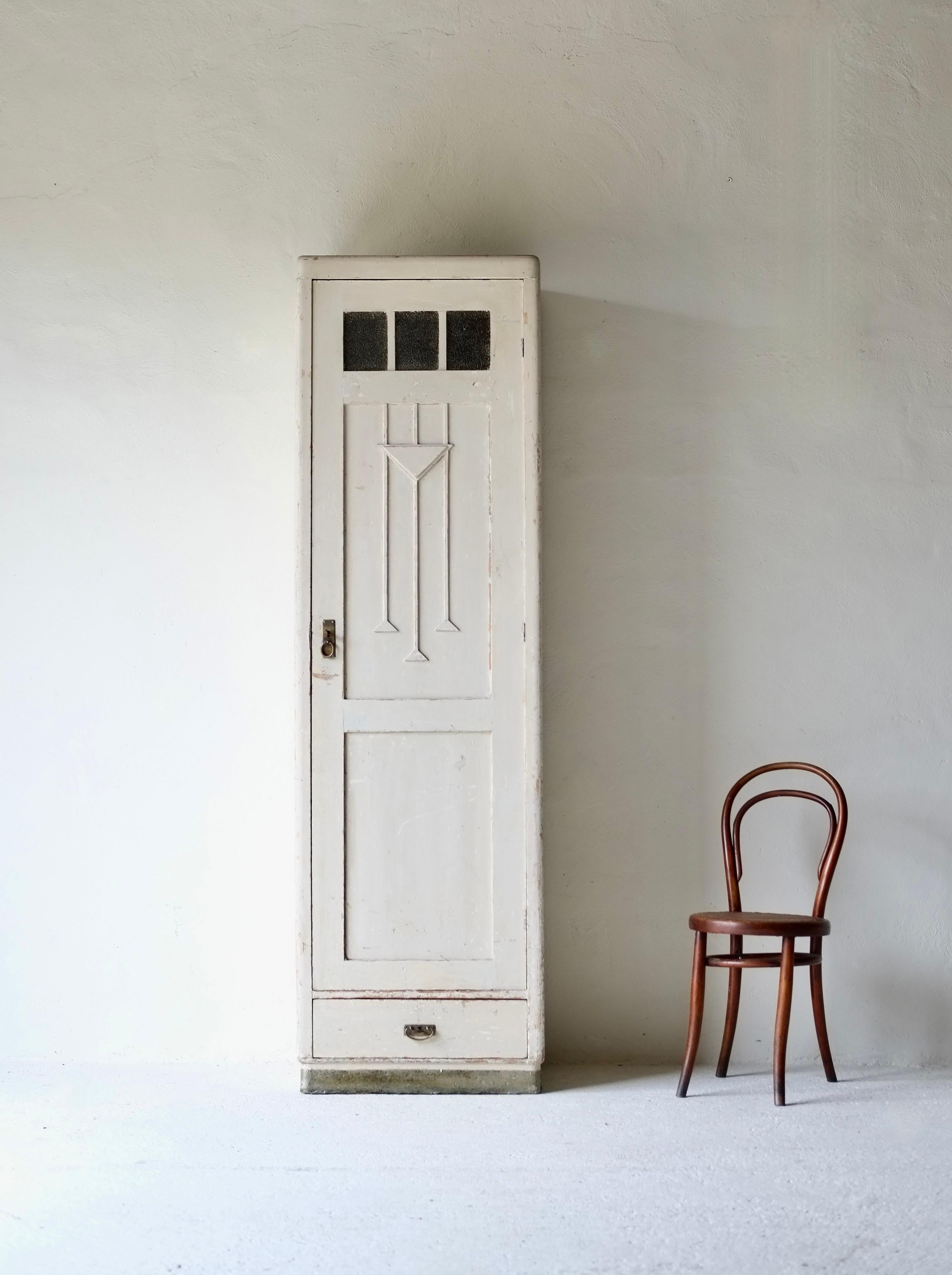 Sécession viennoise Armoire viennoise sécessionniste en vente