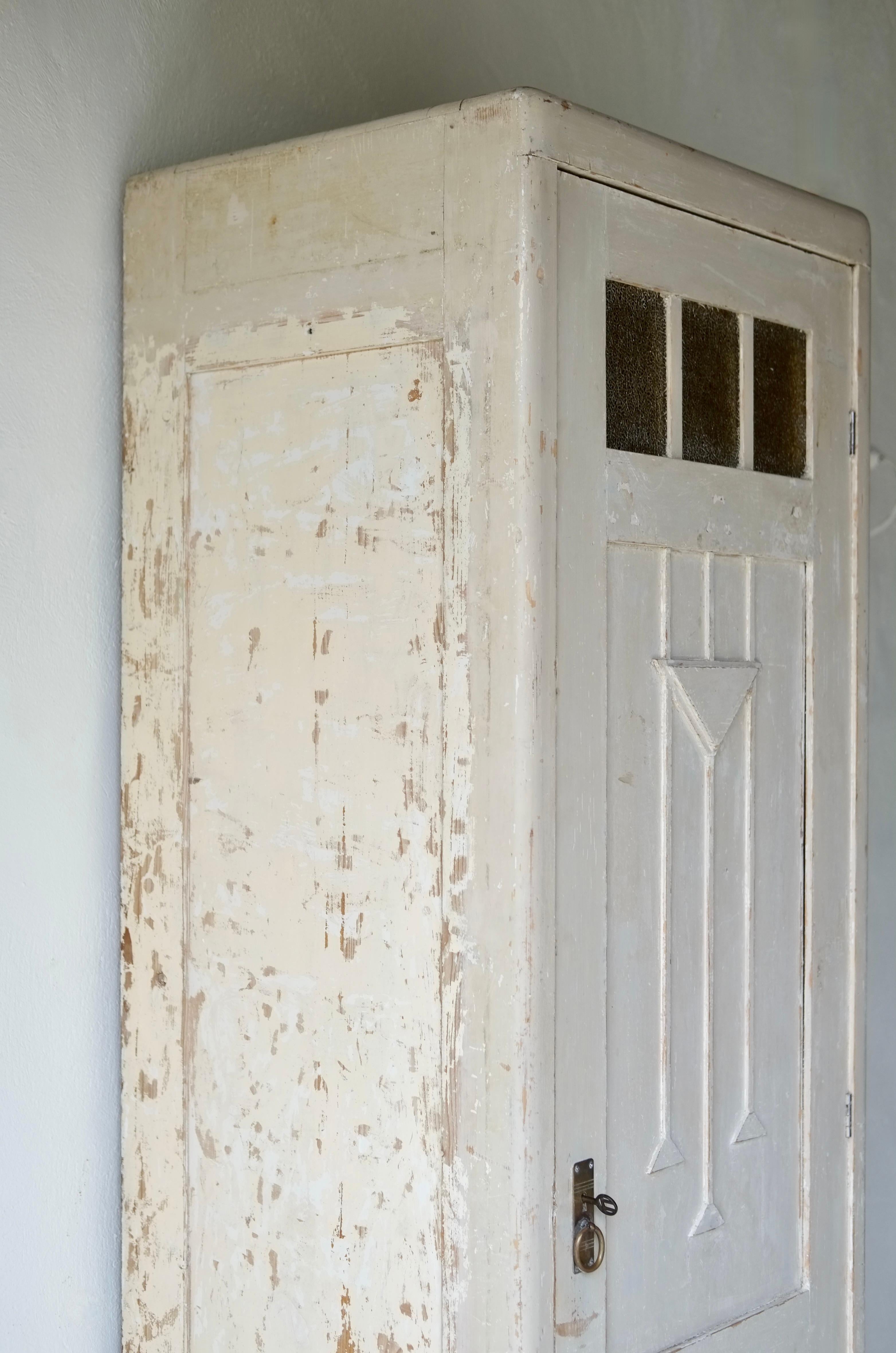 20ième siècle Armoire viennoise sécessionniste en vente