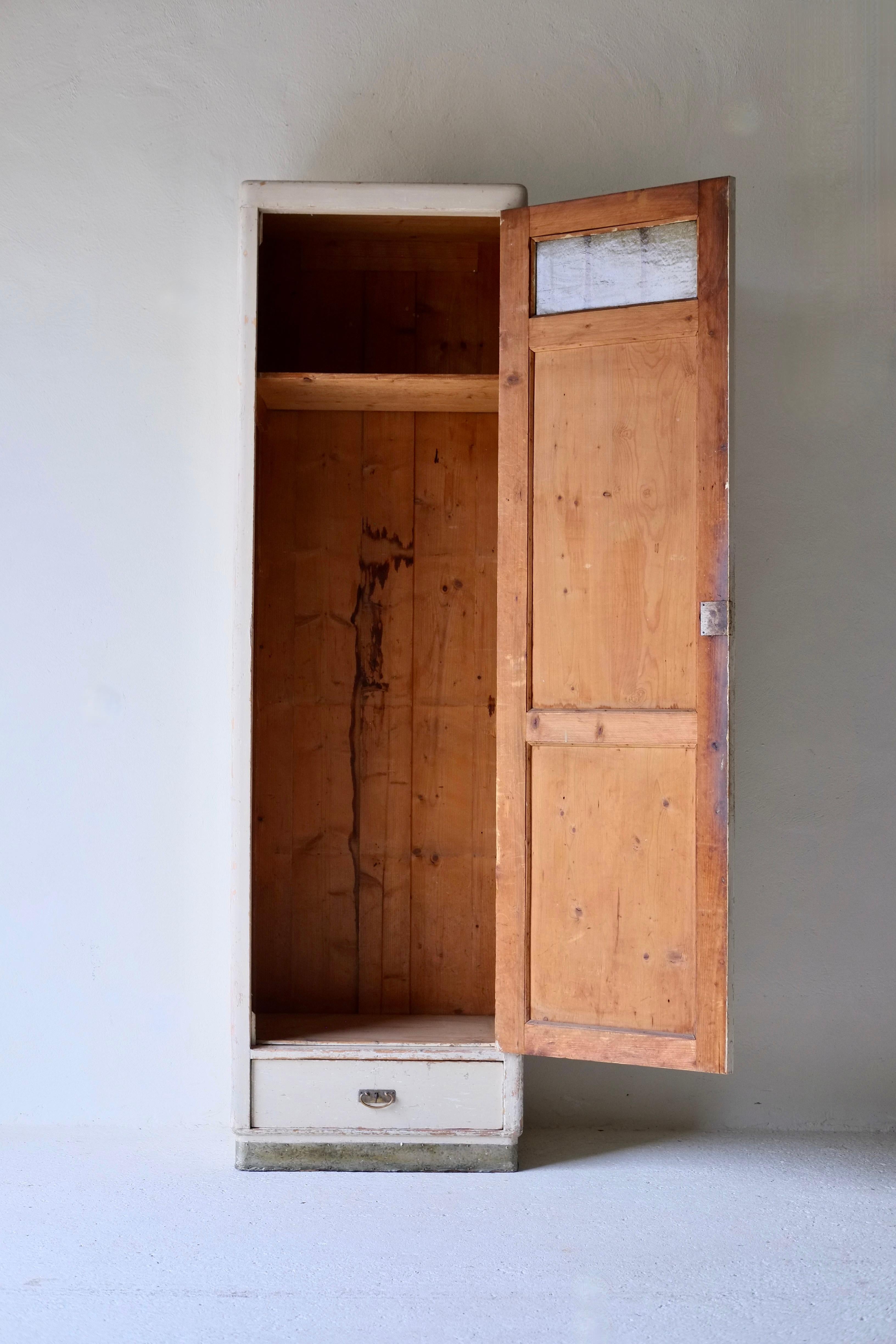 Armoire viennoise sécessionniste en vente 1