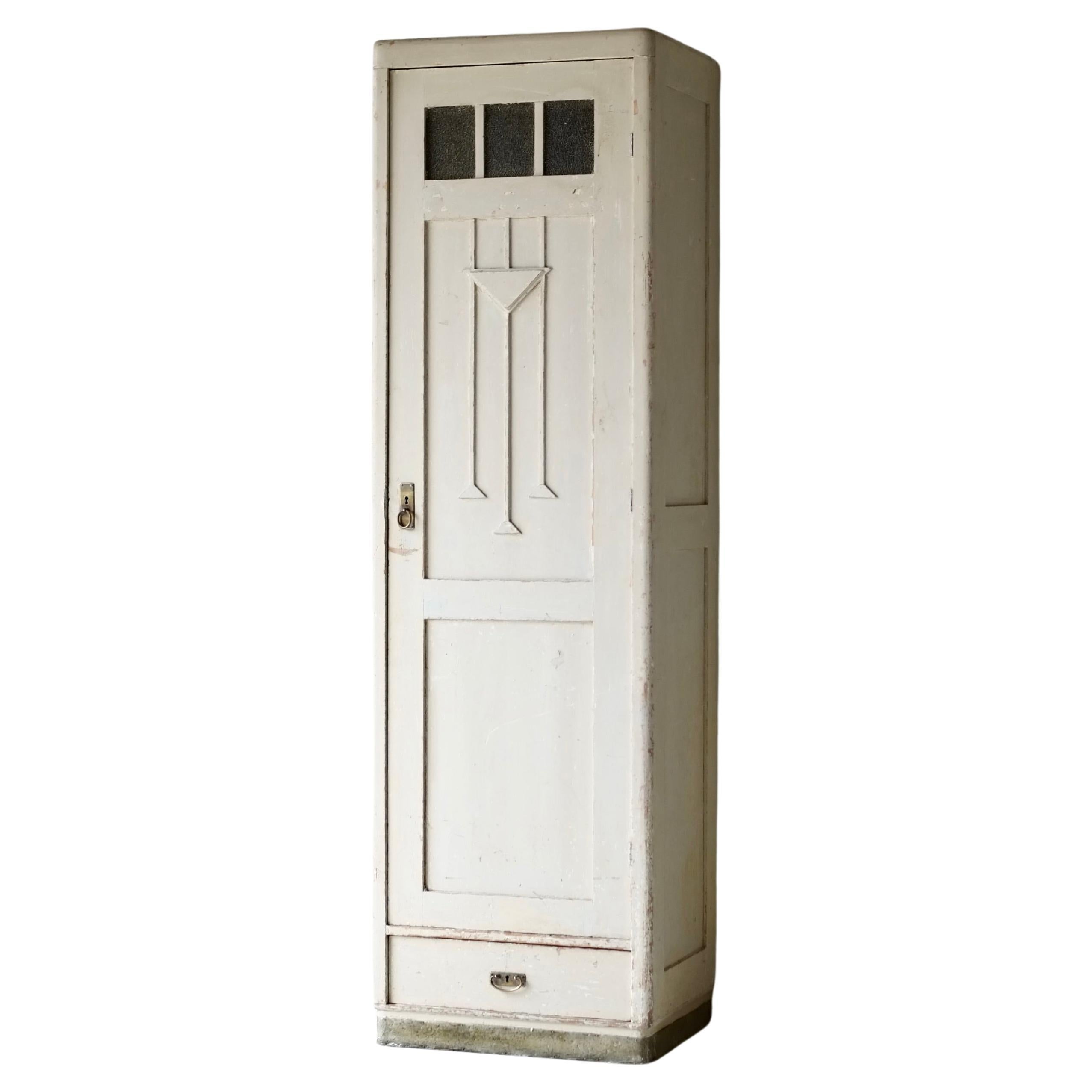 Armoire viennoise sécessionniste en vente
