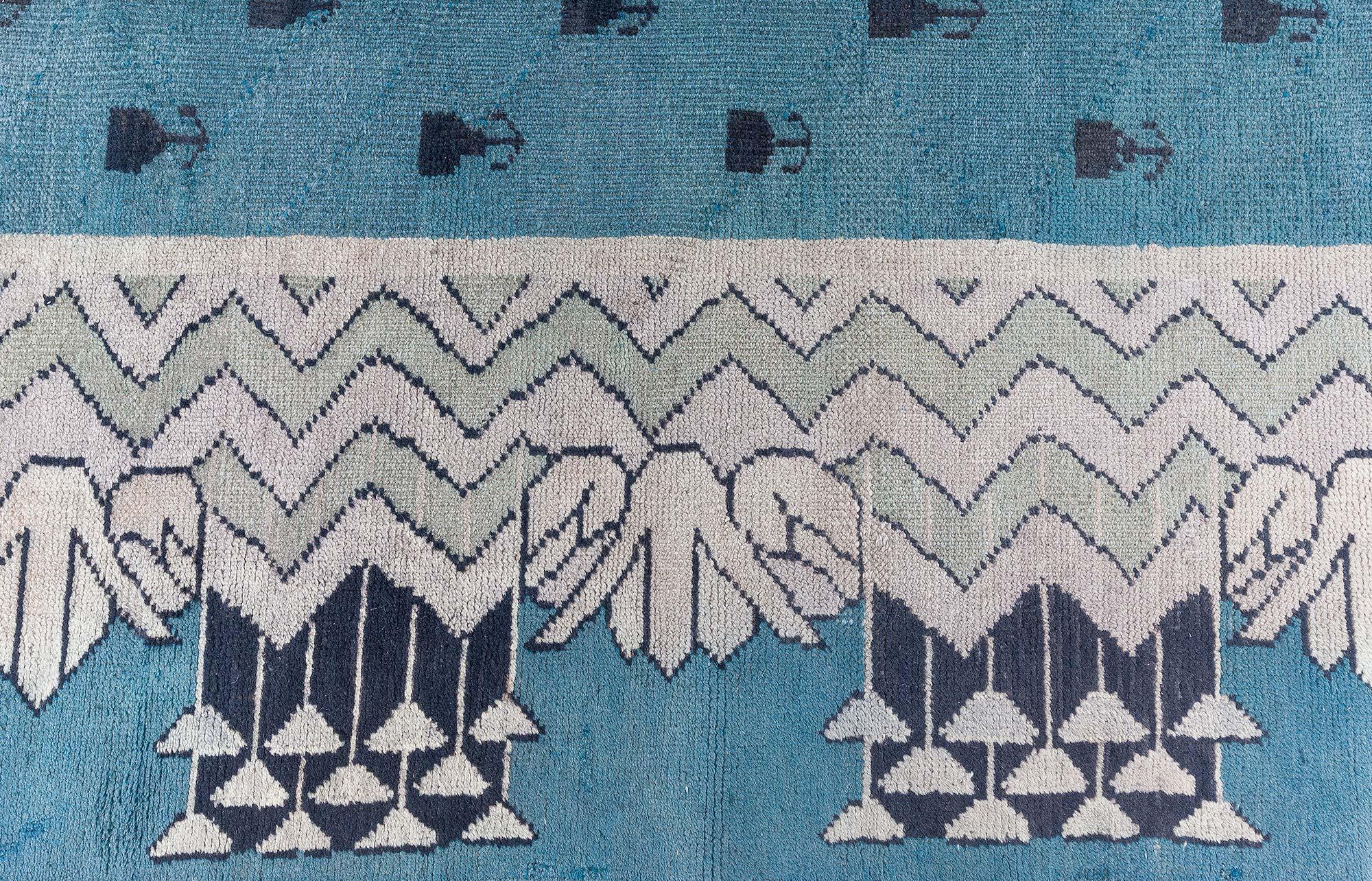 Tappeto secessionista viennese Doris Leslie Blau In condizioni buone in vendita a New York, NY