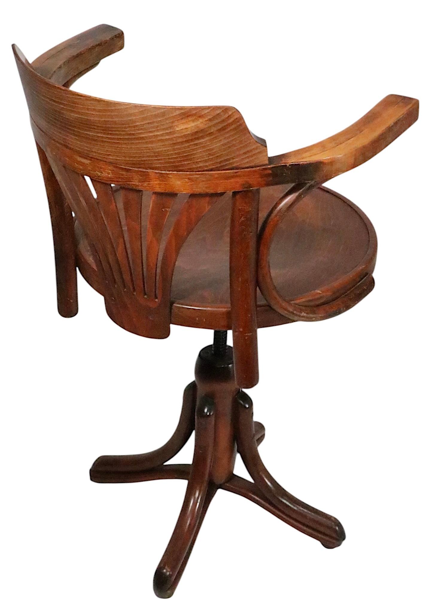 Bugholz-Drehstuhl im Stil des Wiener Secessionismus, Thonet, Purser Schreibtischstuhl im Angebot 5