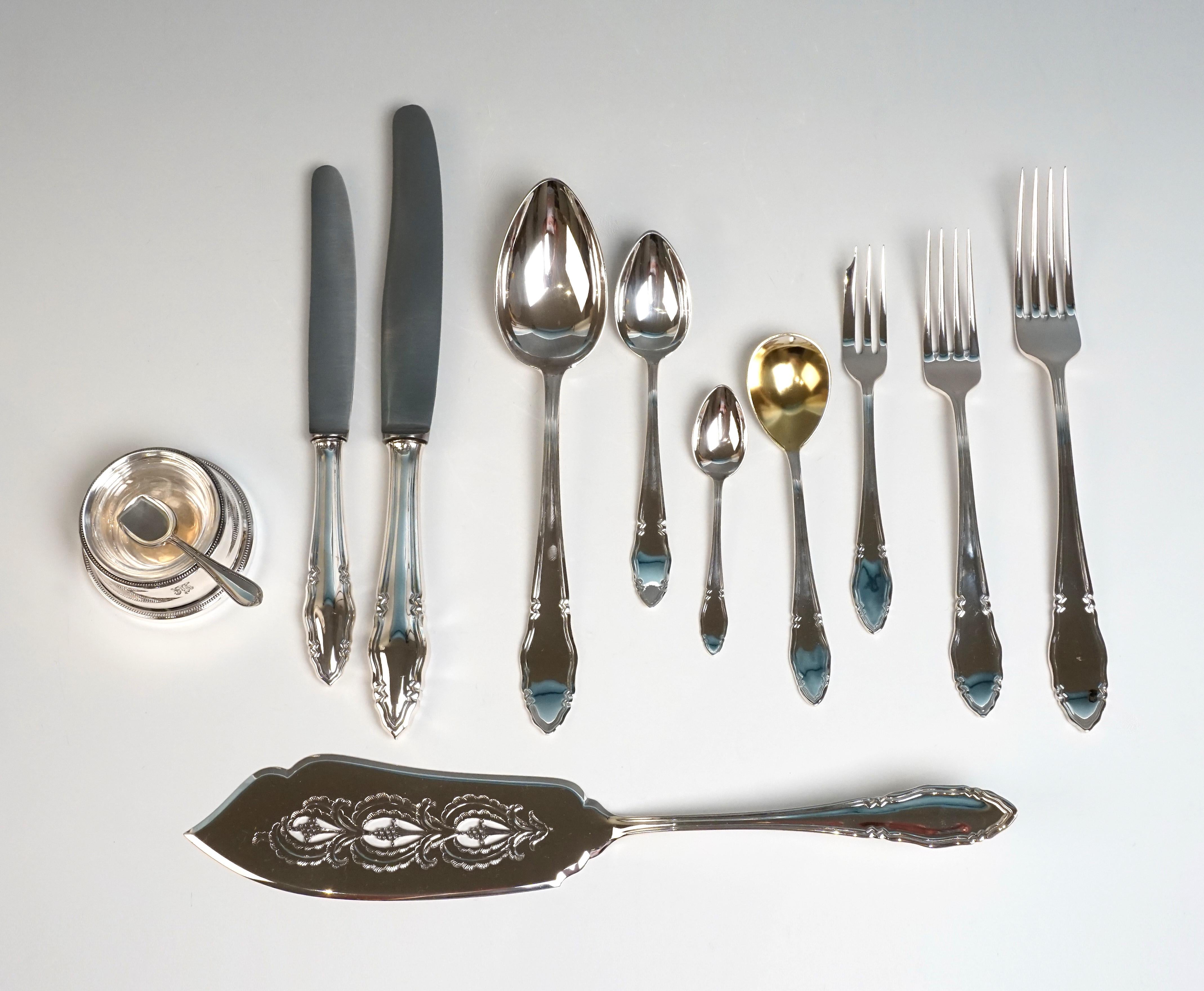 Viennese Silver Art Nouveau 121 Parts Cutlery Set for 12 People by Klinkosch  In Excellent Condition For Sale In Vienna, AT