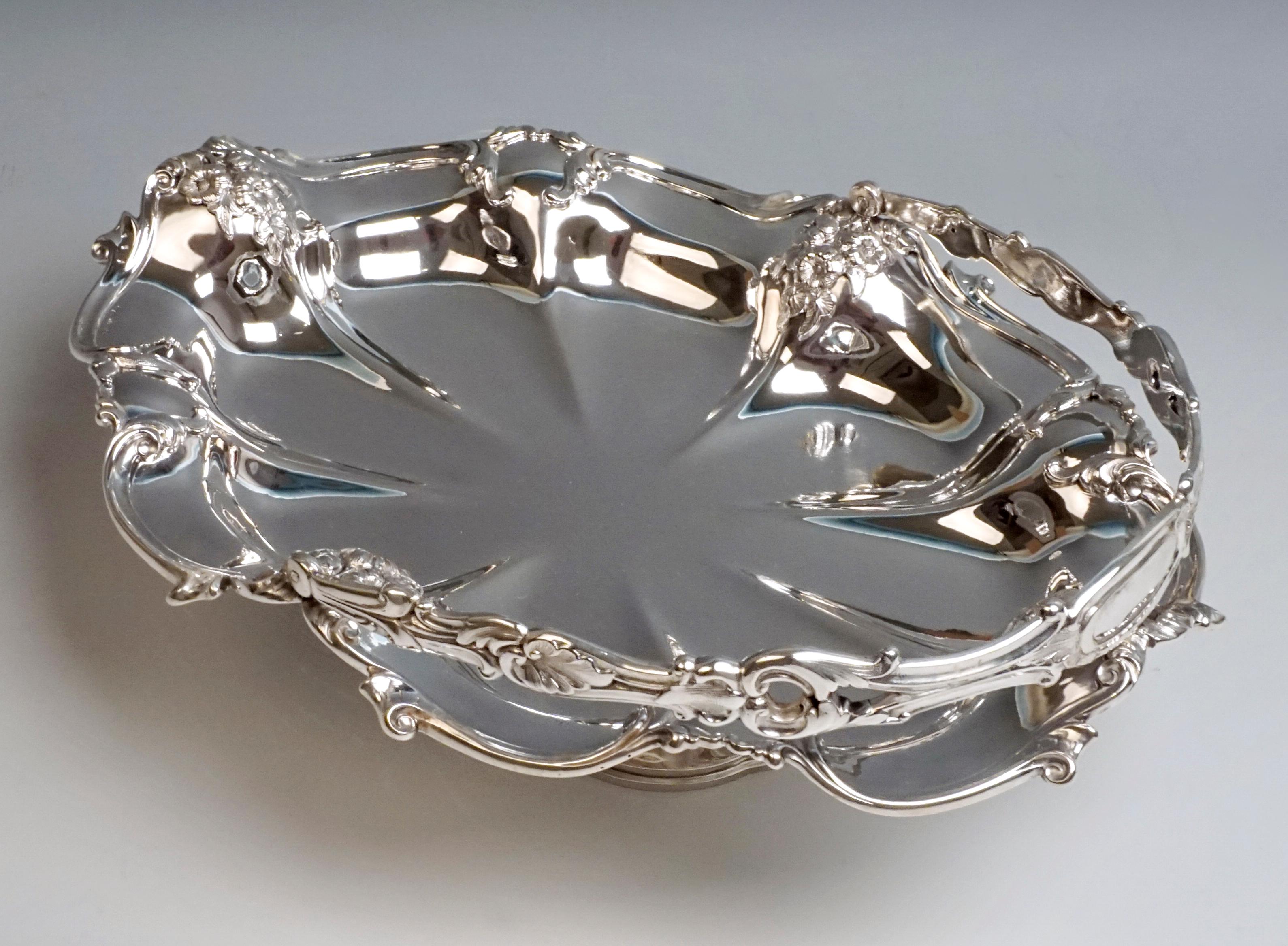 Cuenco vienés de plata con asa de Jarosinski & Vaugoin, hacia 1925 Art Nouveau en venta