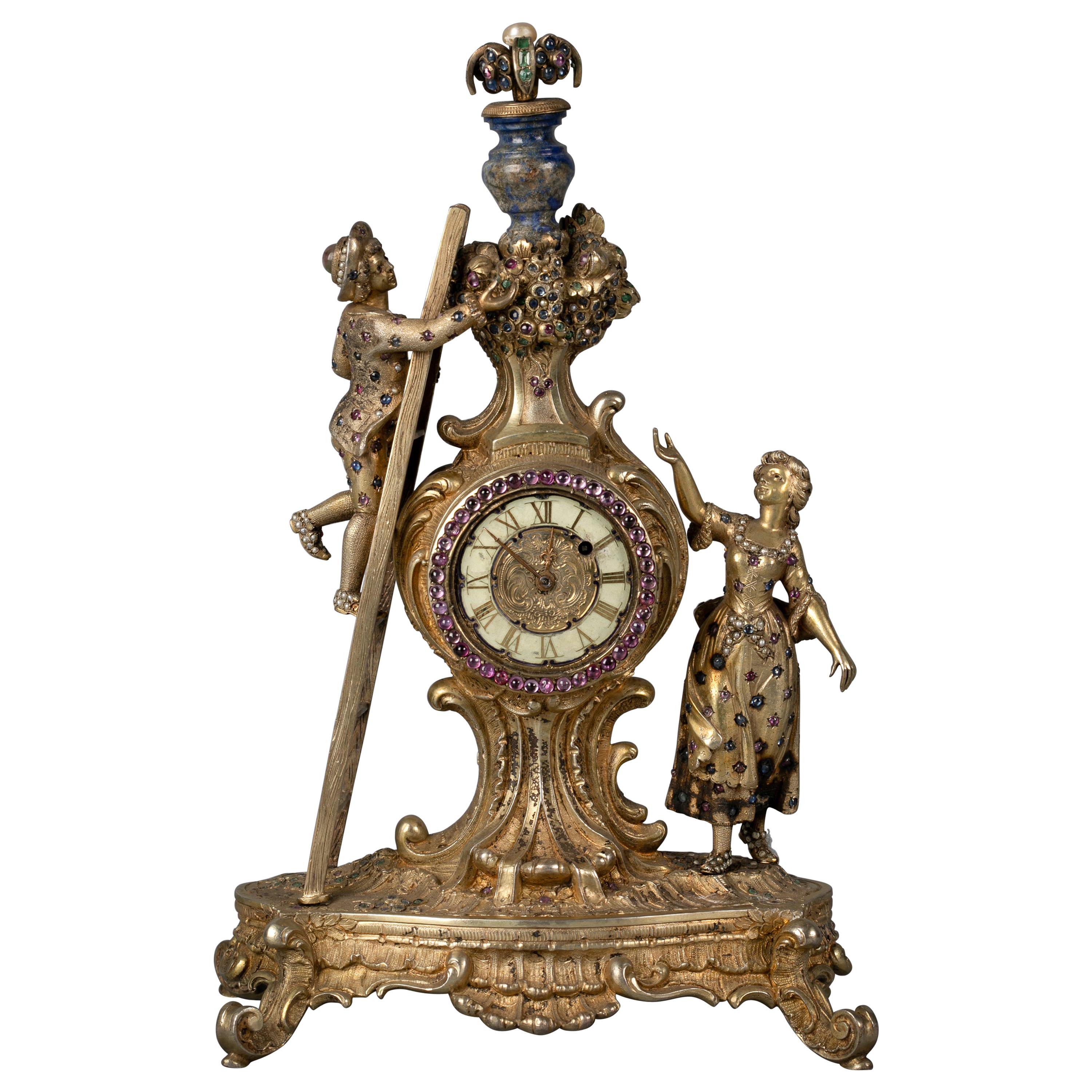 Horloge viennoise figurative en argent doré, lapis et ornements ornés de bijoux, vers 1880