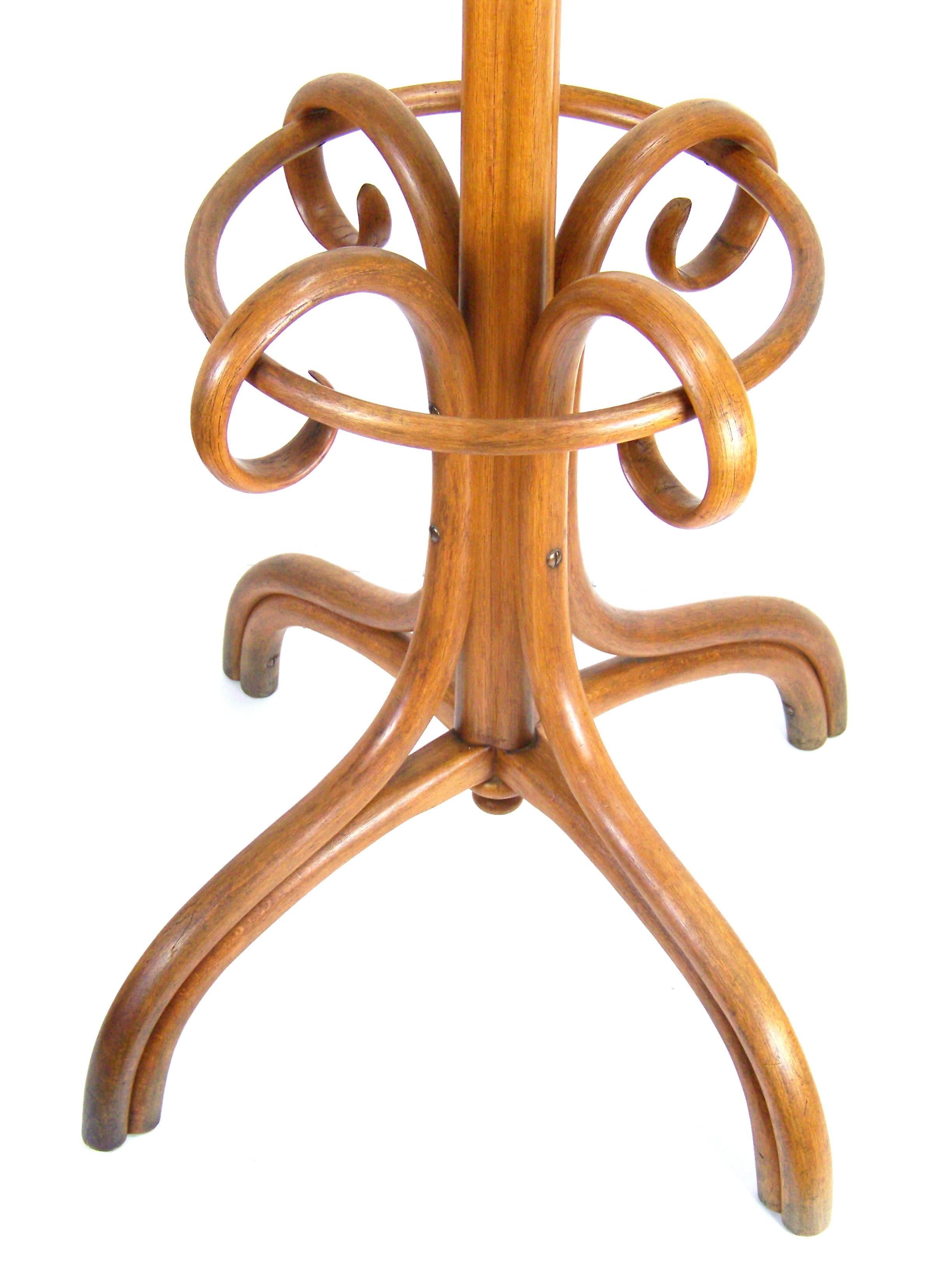 Viennese Standing Coat Rack Thonet Nr.1, since 1915 In Good Condition In Praha, CZ