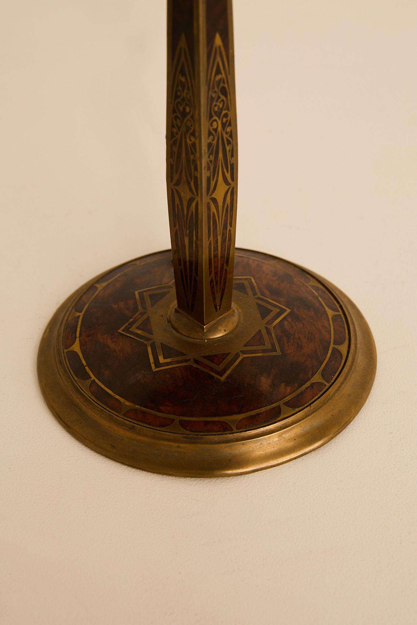 Début du 20ème siècle Lampe à poser viennoise en vente