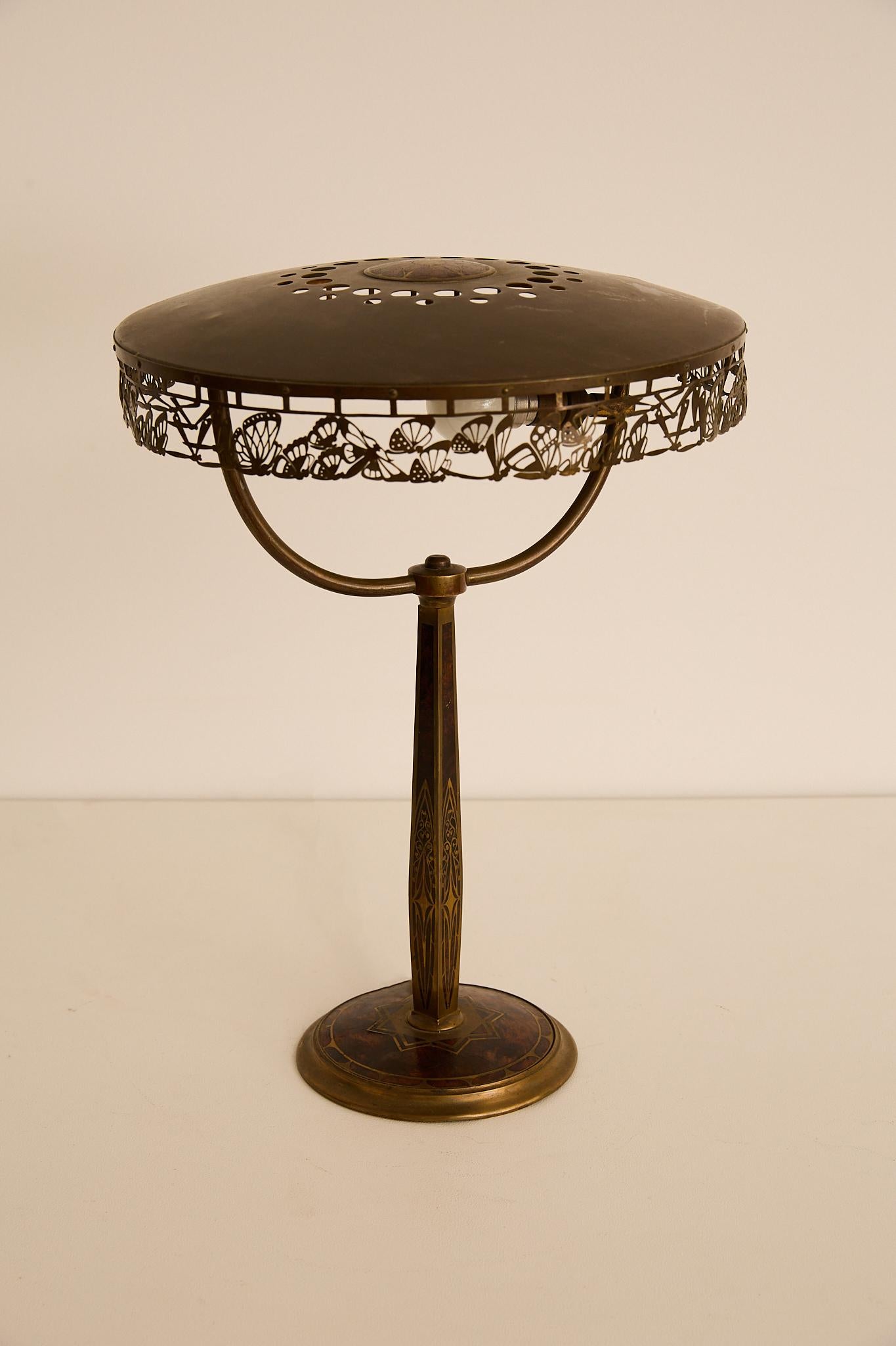 Laiton Lampe à poser viennoise en vente