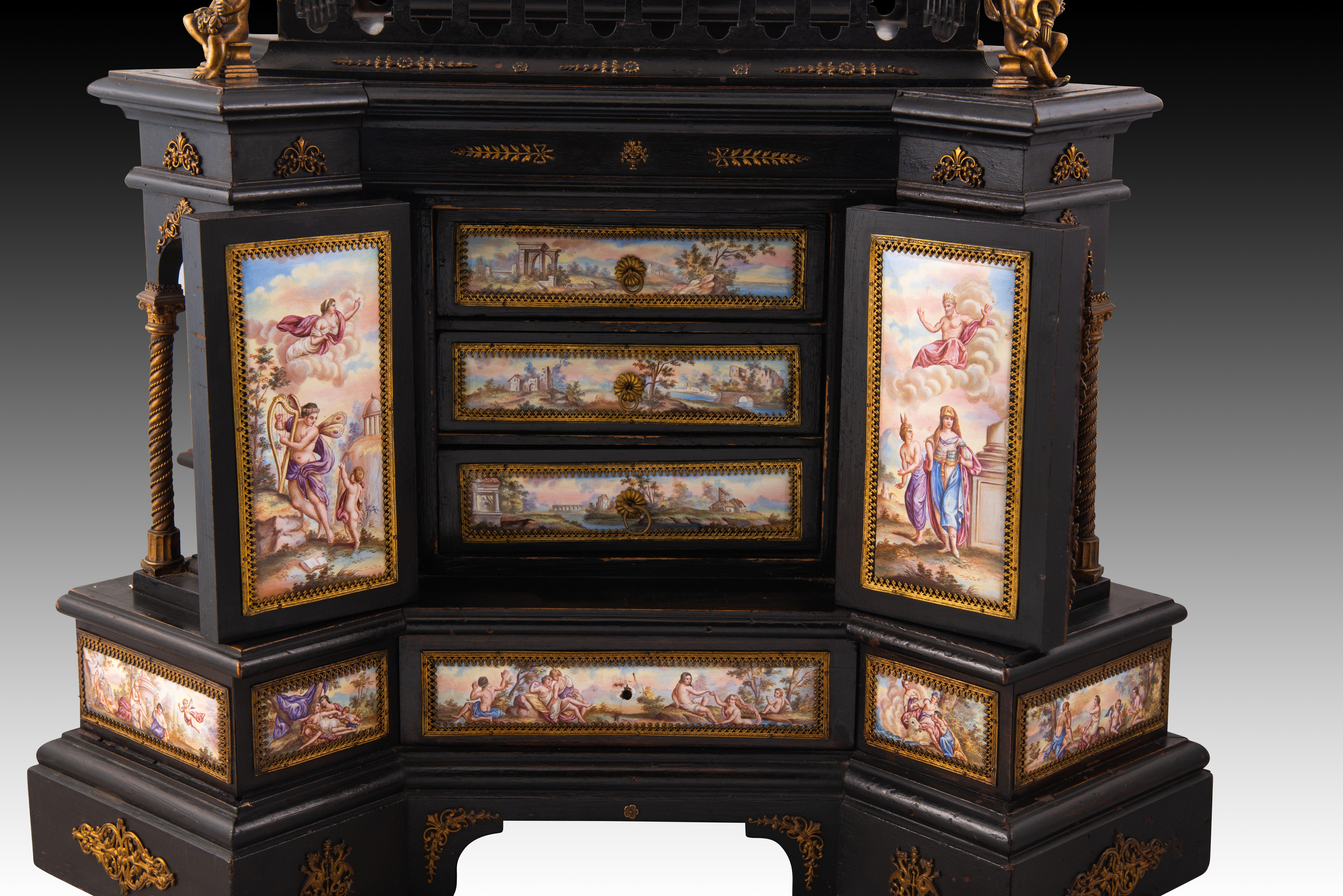 Viennese tabletop jewelry box or chest. Austria, 19th century. For Sale 6