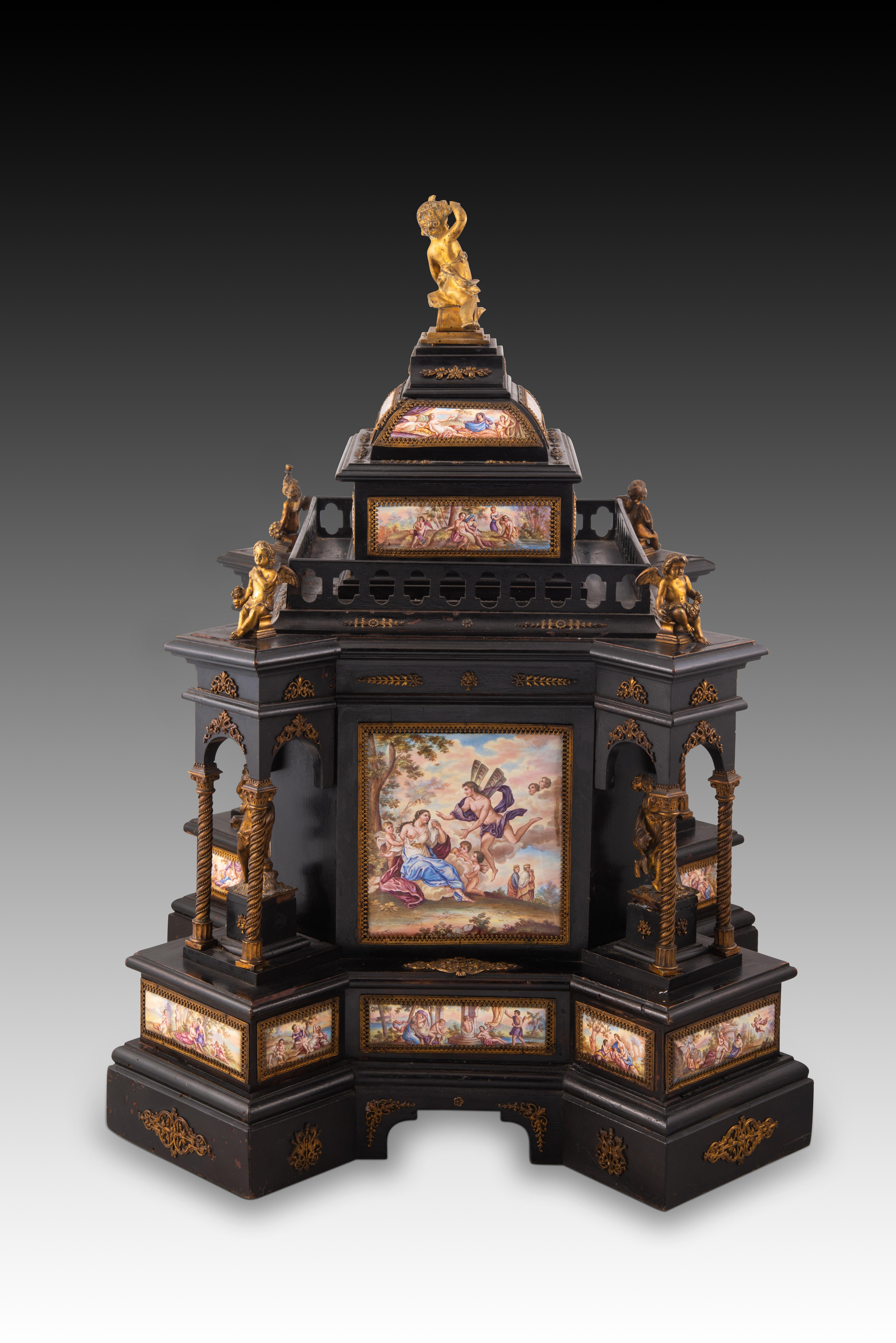 Bronze Viennese tabletop jewelry box or chest. Austria, 19th century. For Sale