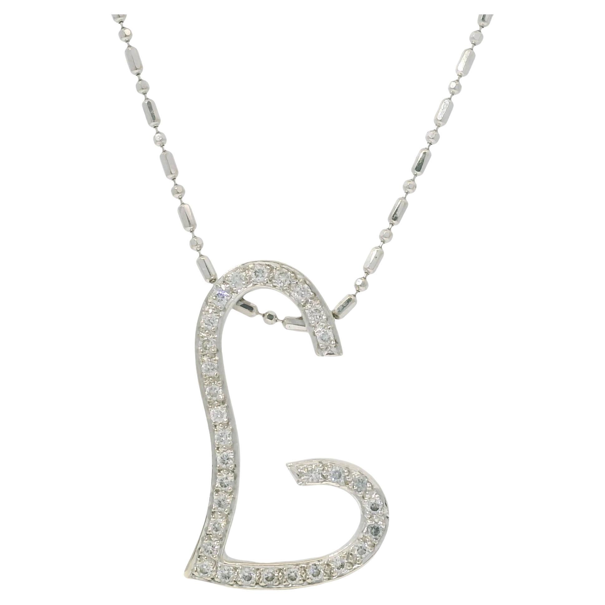 VIERI Collier à cœur ouvert en or blanc 14k et diamants naturels en vente