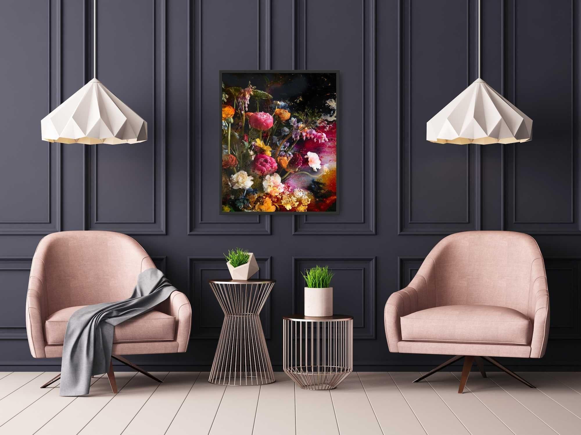 Barocke Blumen I, Fotografie, C-Typ (Schwarz), Color Photograph, von Viet Ha Tran