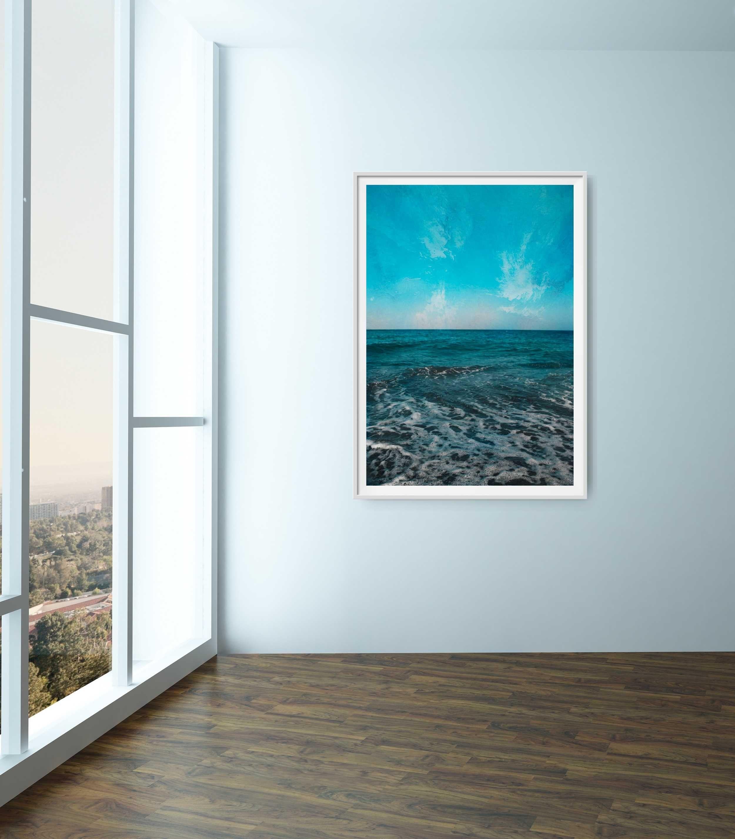 Blauer Himmel in Santorini, Fotografie, C-Typ (Sonstige Kunststile), Photograph, von Viet Ha Tran