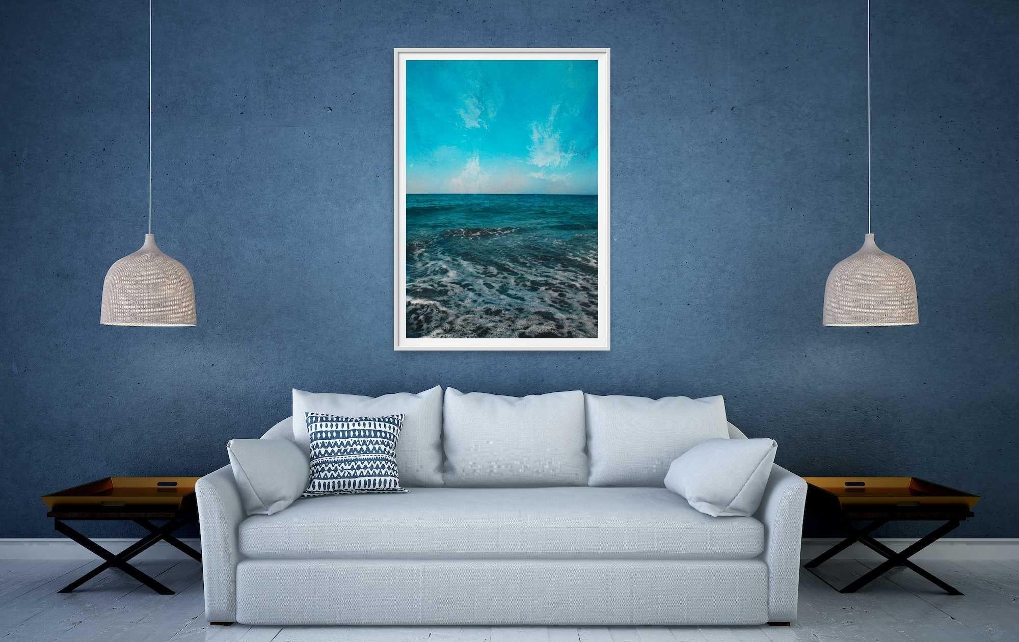 Dieses Foto wurde auf der blauen, wunderschönen Insel Santorin in Griechenland aufgenommen.    Das Kunstwerk/Foto wird ungerahmt und aufgerollt in einer Röhre verschickt. Ich arbeite mit den besten Druckereien in Madrid und Barcelona zusammen, die