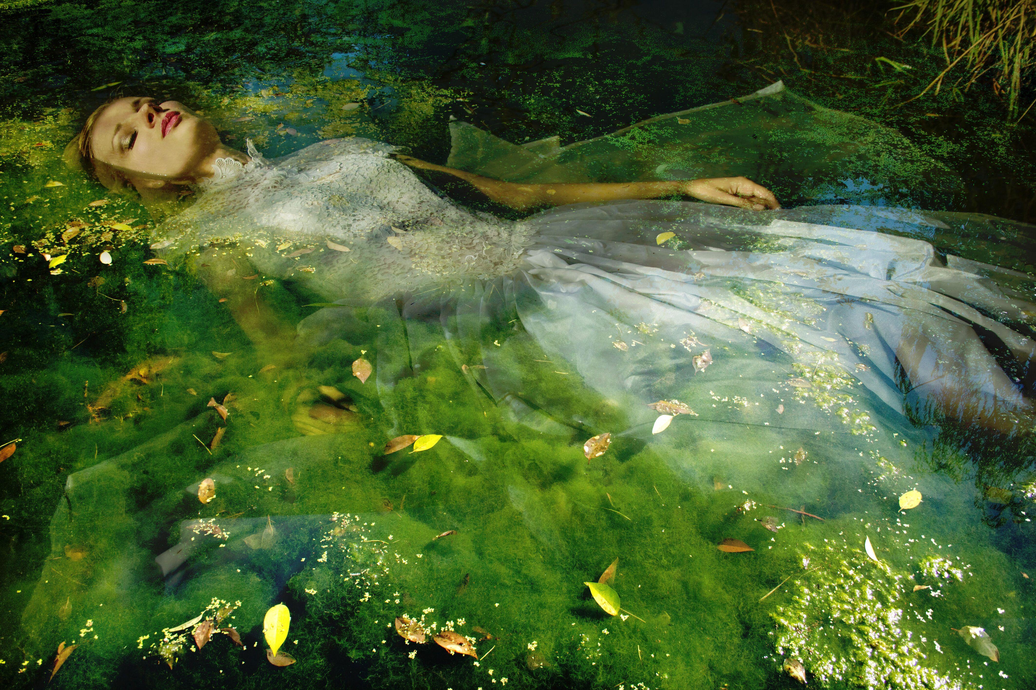 Viet Ha Tran Color Photograph - (MUSEUM EDITION) Take me to your dreams Ophelia IV, Photograph, Archival Ink Jet