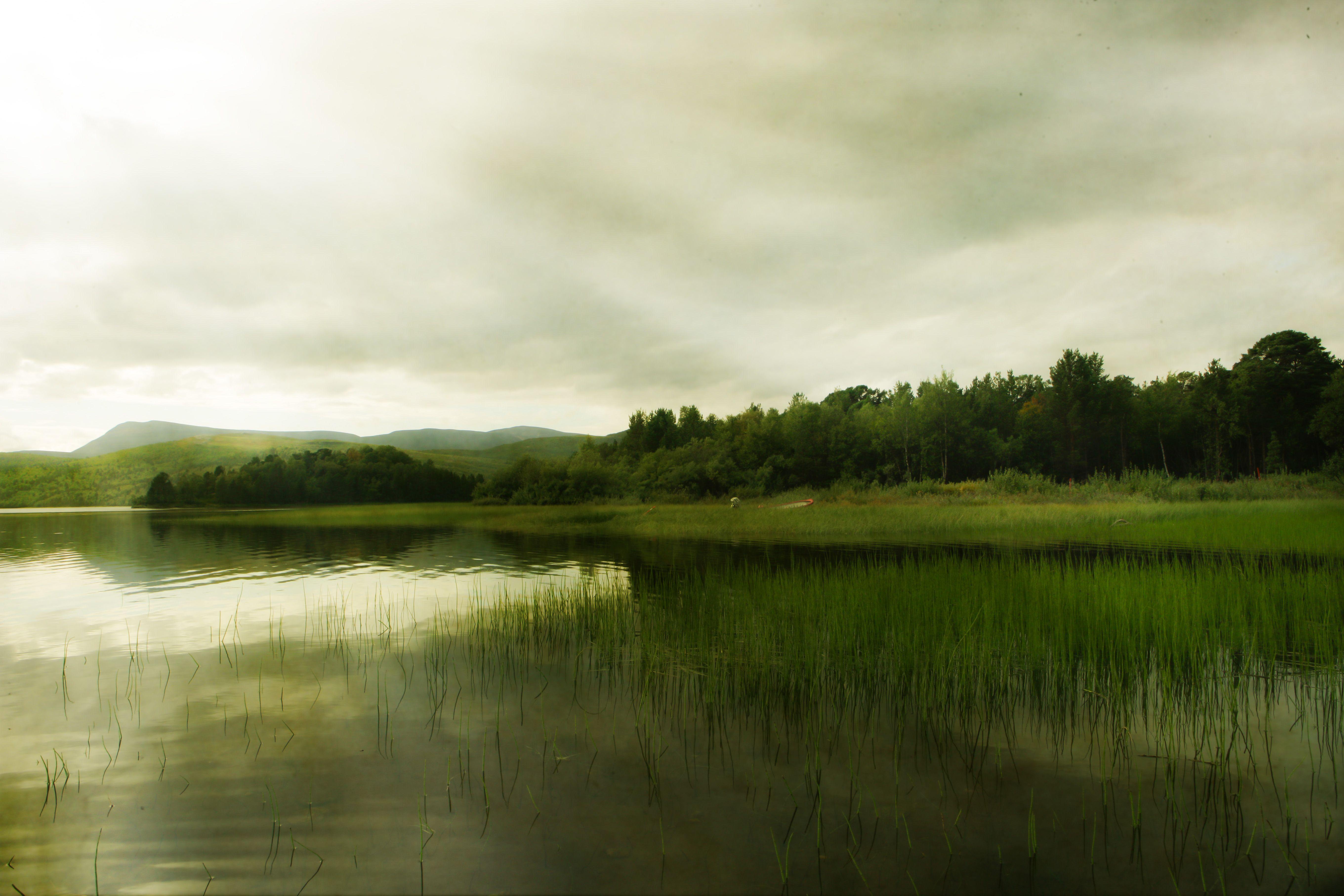 Viet Ha Tran Color Photograph – Skandinavische nordische Landschaft V, Fotografie, C-Typ