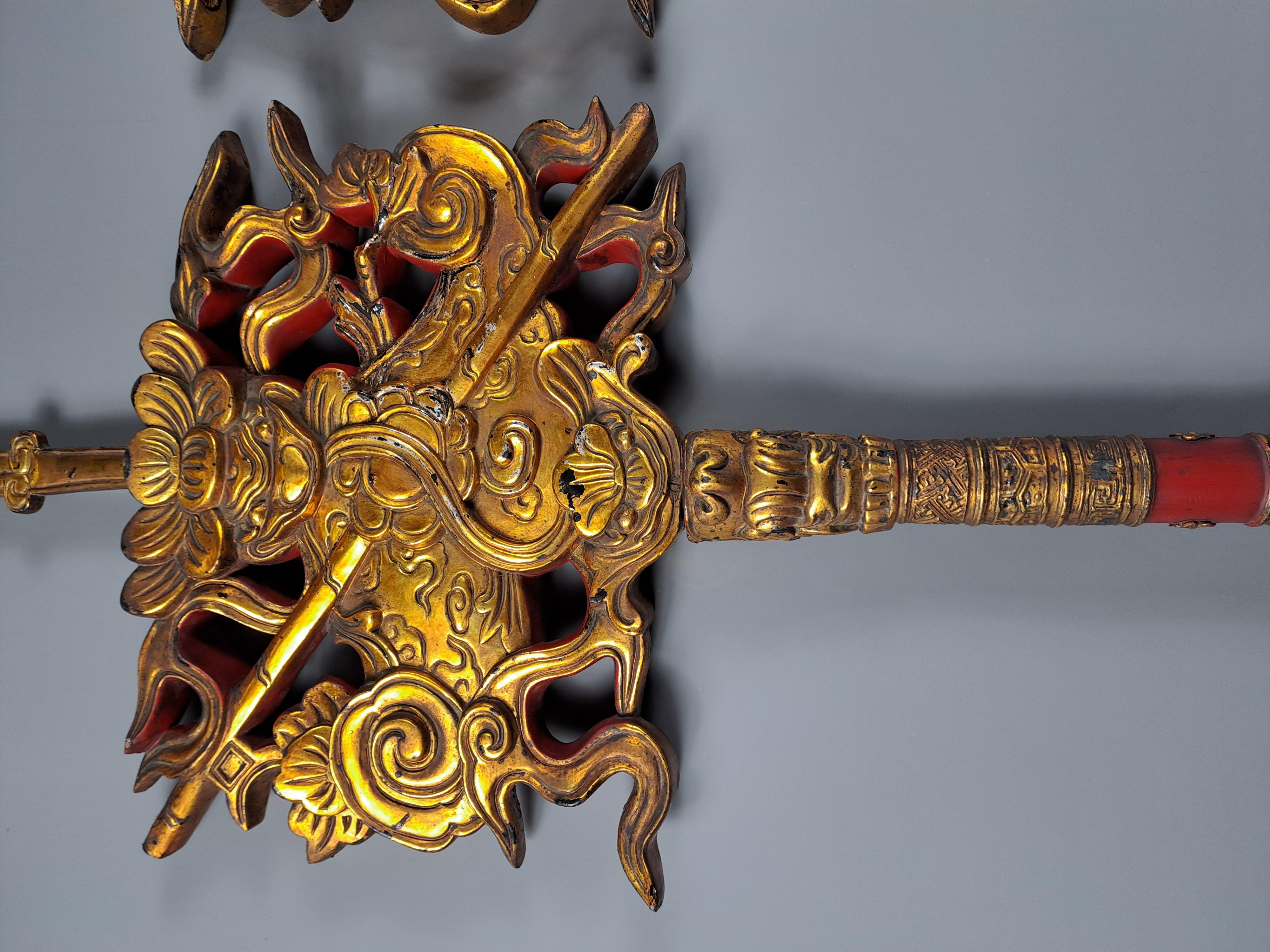 Vietnamese Vietnam - Pair Of Large Standards In Gilded And Red Lacquered Wood For Sale
