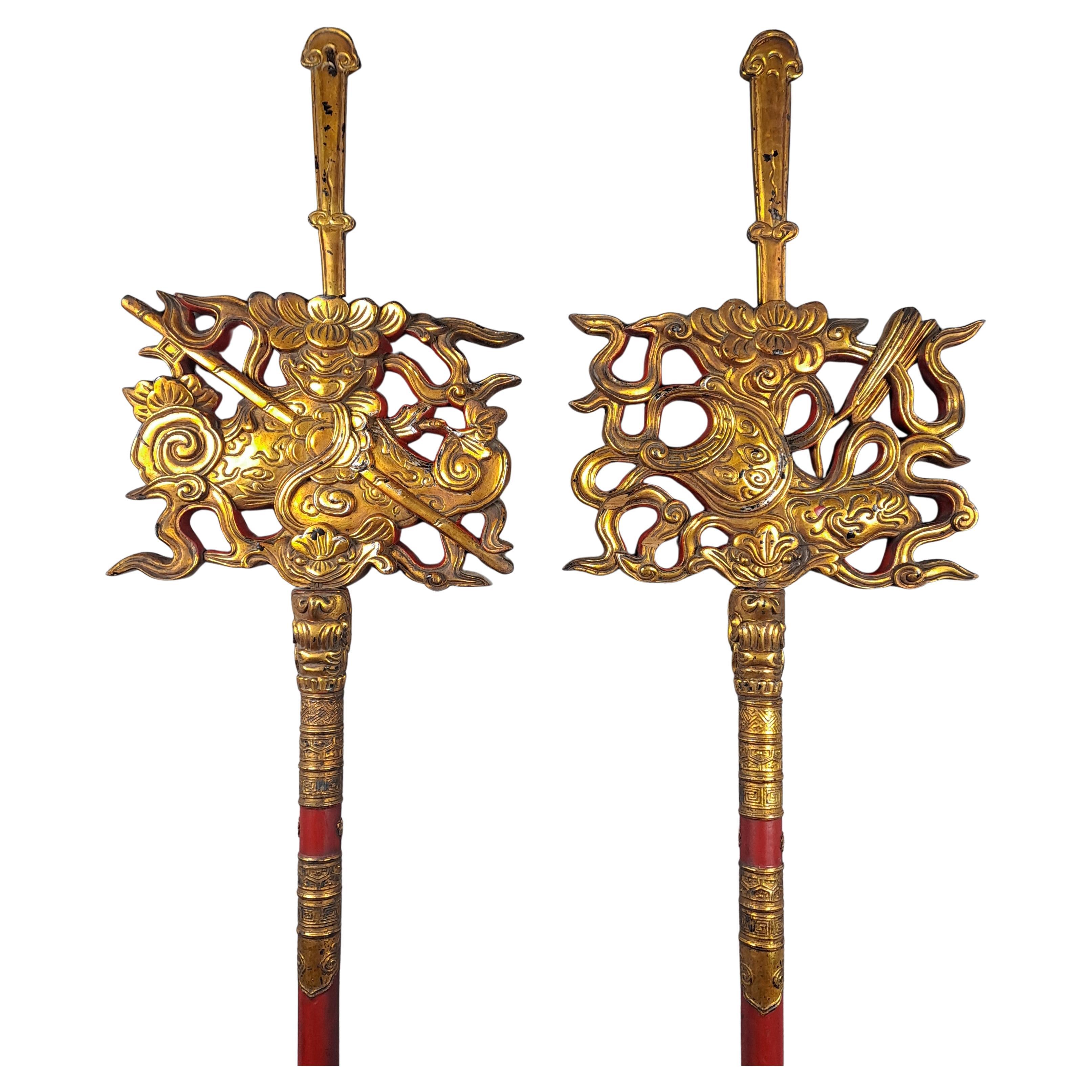 Vietnam - Pair Of Large Standards In Gilded And Red Lacquered Wood For Sale