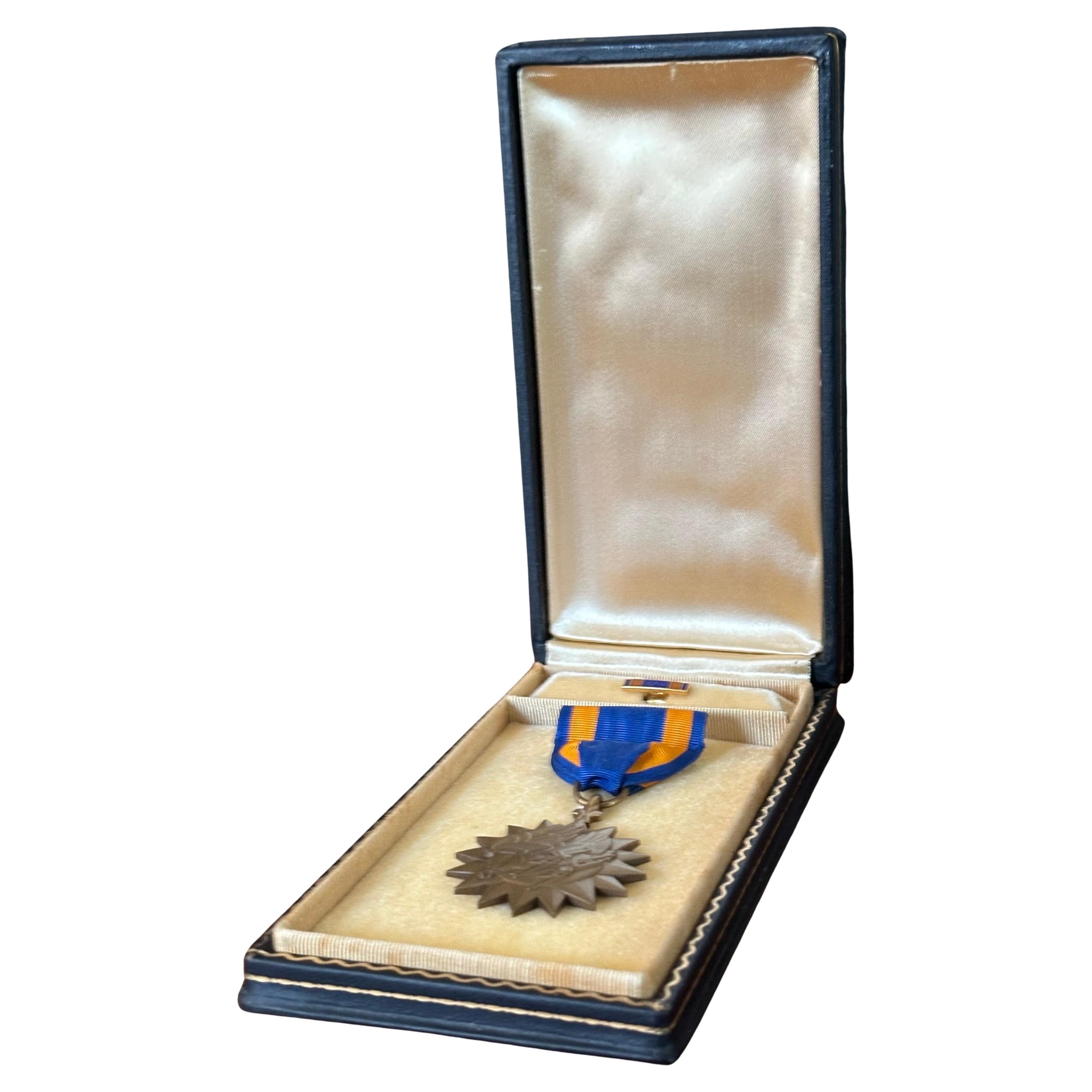 Médaille de l'aéronavale de la guerre du Vietnam / POW Hero en vente 2