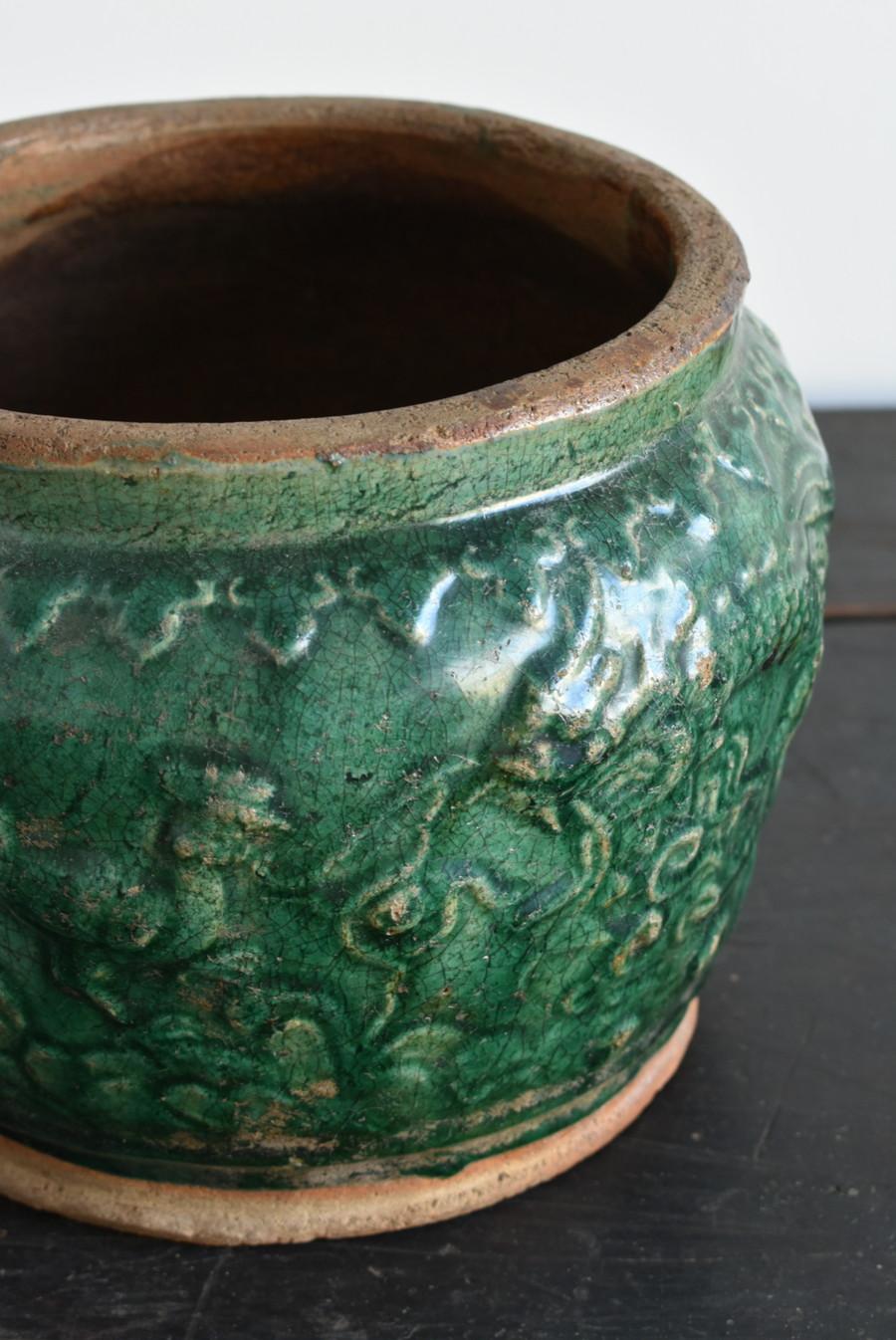 Vietnamese Antique Pottery with Beautiful Green Glaze/1600-1700s/Animal Pattern 9