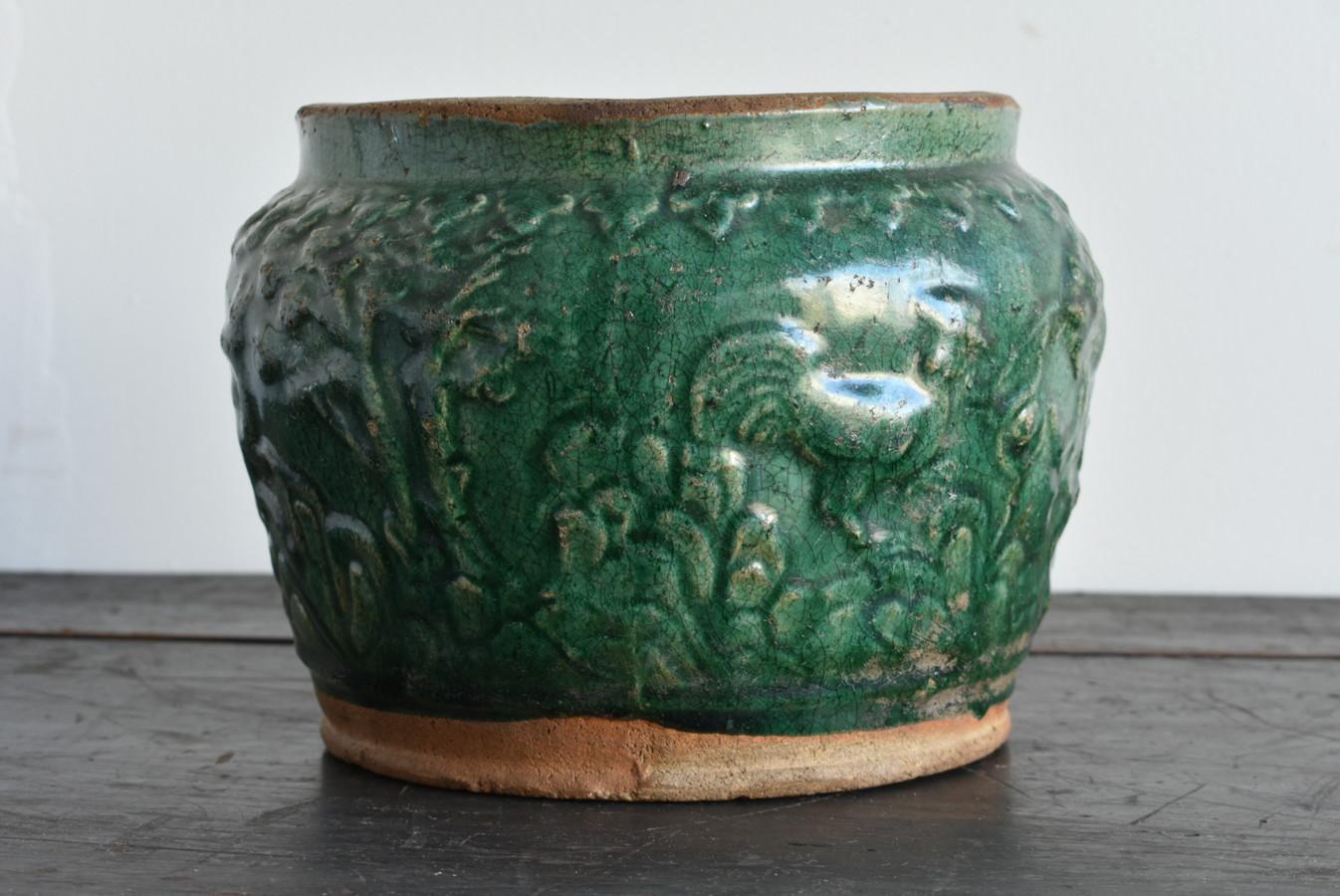 Glazed Vietnamese Antique Pottery with Beautiful Green Glaze/1600-1700s/Animal Pattern