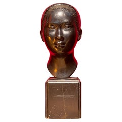 Busto vietnamita Art Decó de bronce lacado de mujer asiática por Nguen Than, ca. 1920