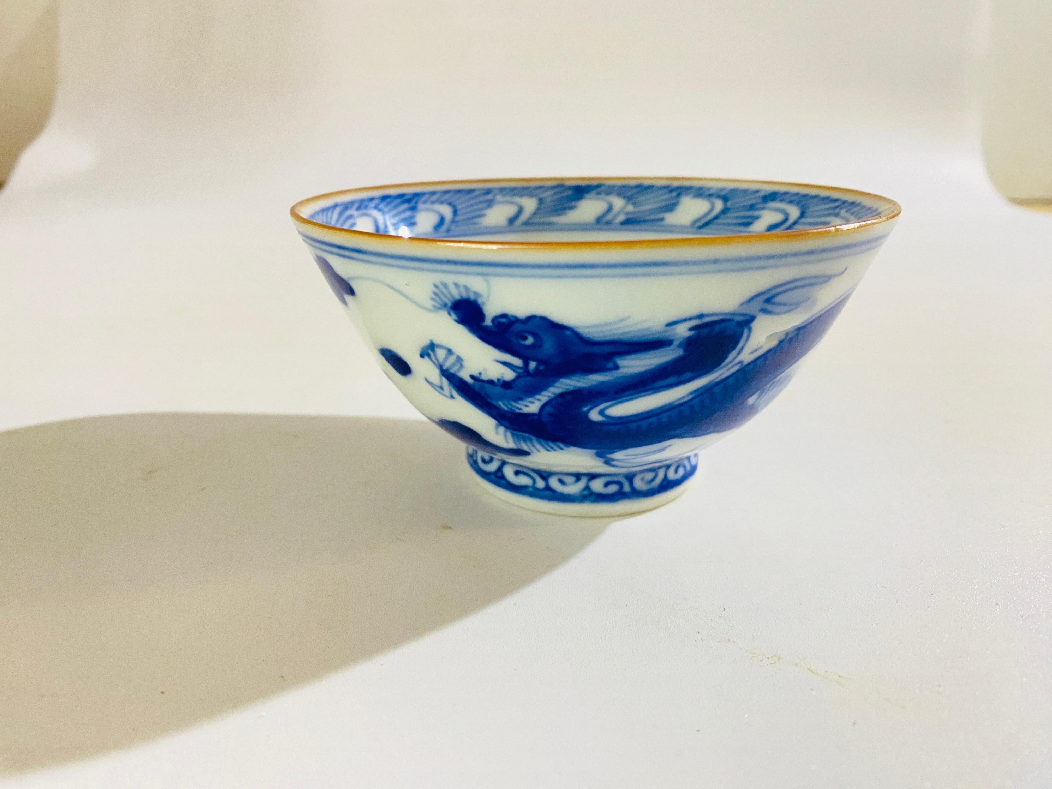 Vietnamese Bowl with Dragon and Clouds Pattern Decor 1900 Vietnam For Sale 6