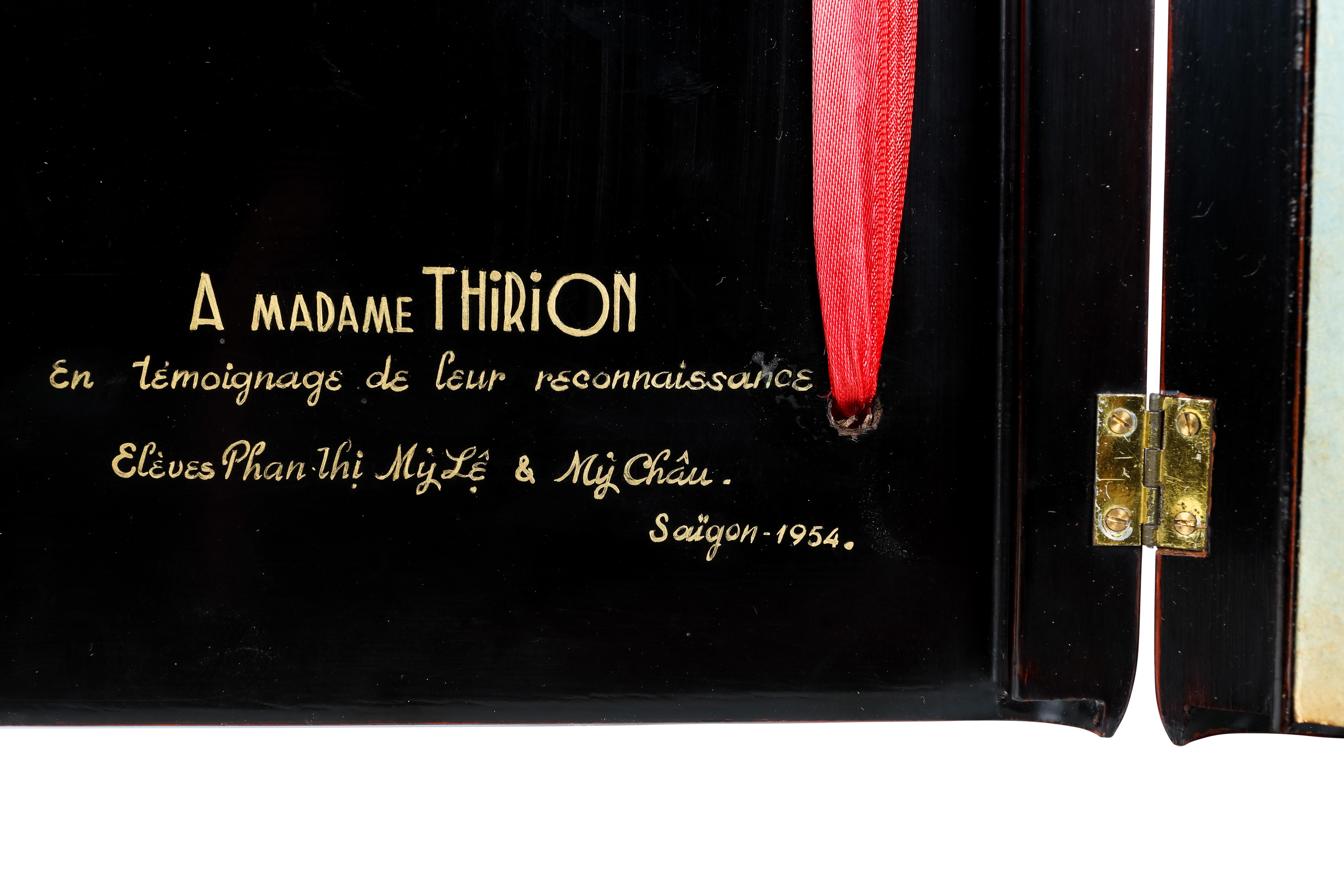 Vietnamese Lacquered Photo Album Dedicated and Dated Saigon 1954 In Excellent Condition For Sale In Jersey City, NJ