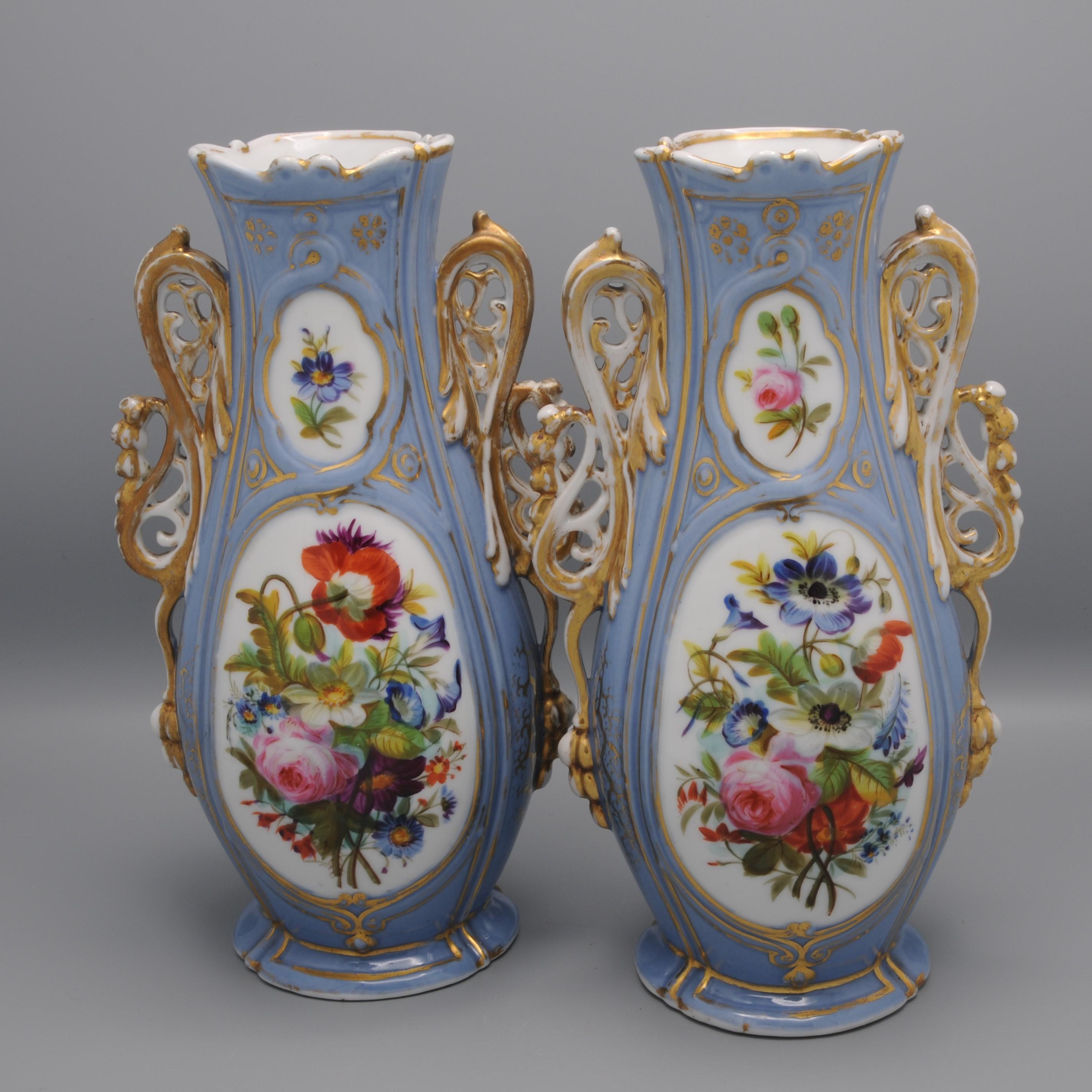 Vieux Paris / Vieux Bruxelles - Pair of Rococo Revival Vases In Good Condition For Sale In DELFT, NL