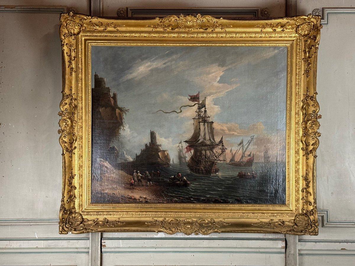 Louis XIV Vue d'un port animé Huile sur toile et cadre, XVIIIe siècle en vente