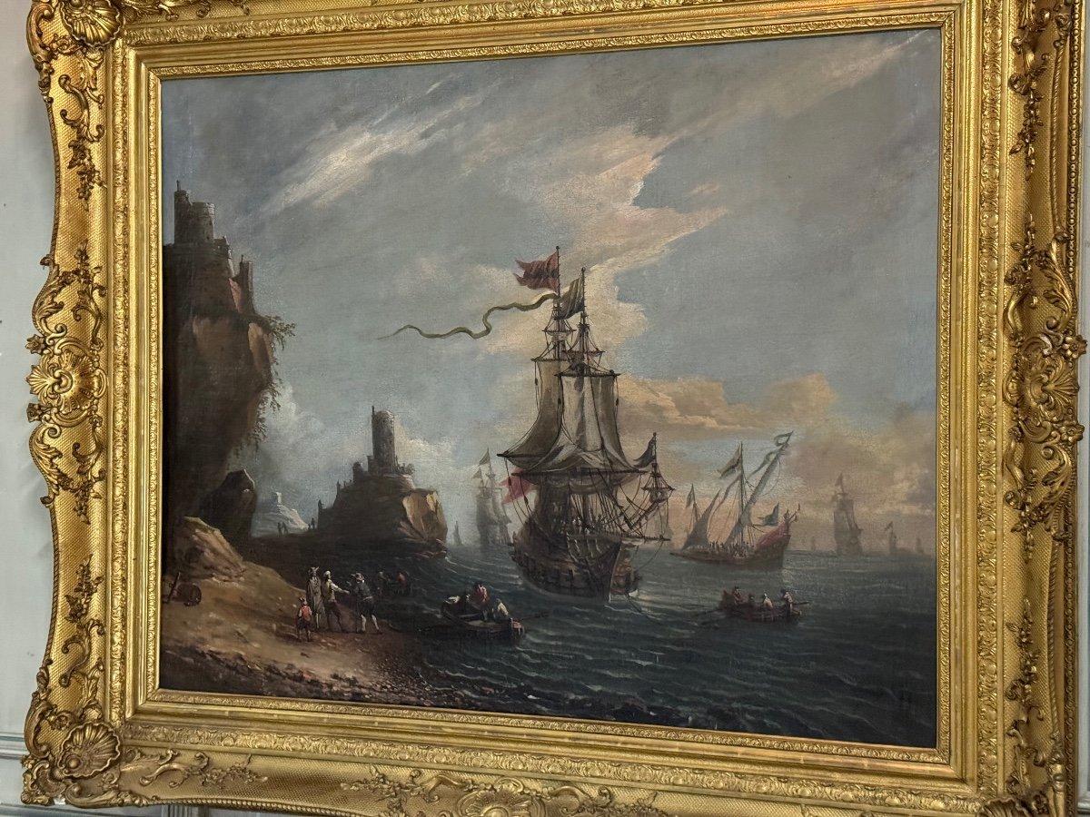 Français Vue d'un port animé Huile sur toile et cadre, XVIIIe siècle en vente