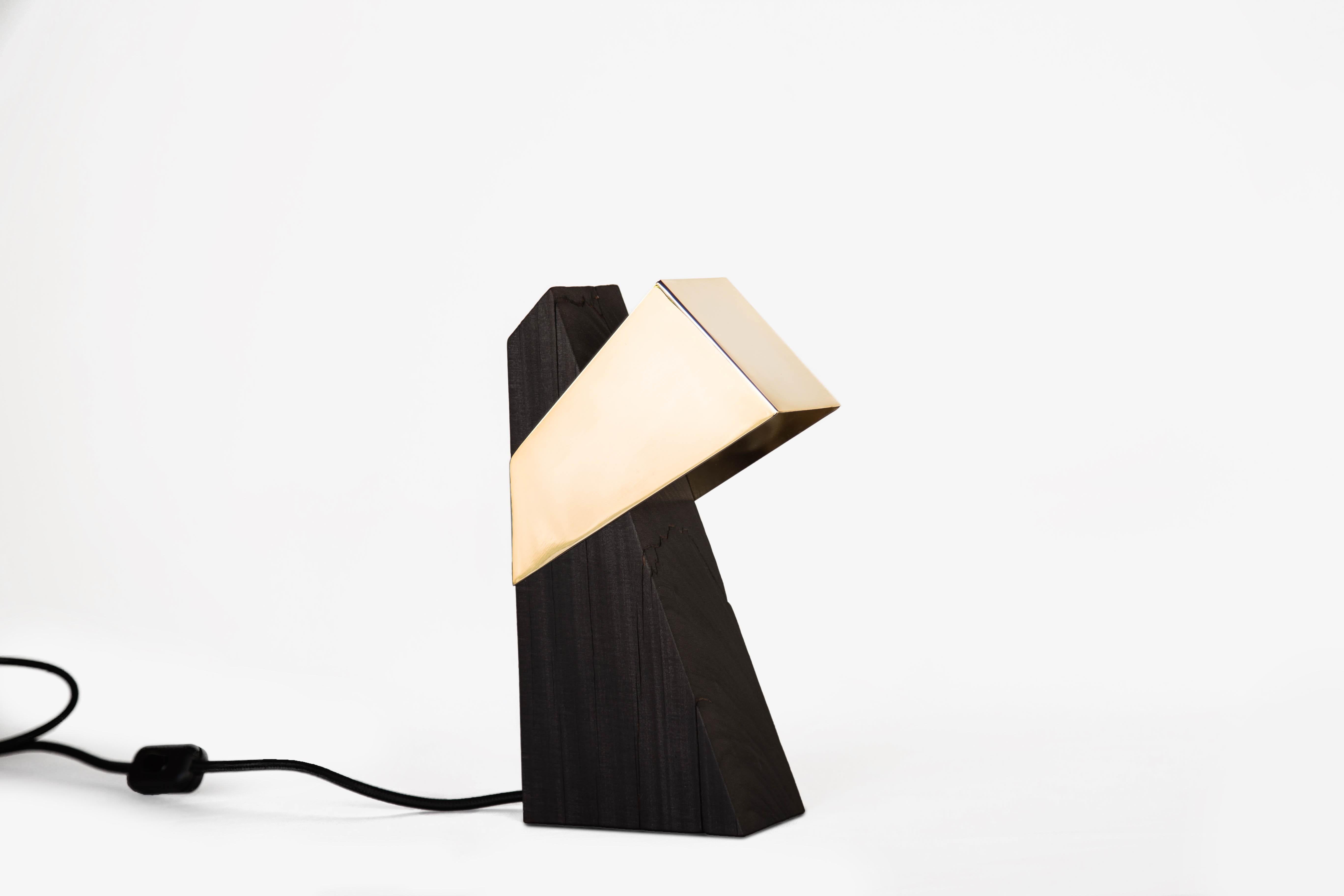 Moderne Viga - Lampe de bureau contemporaine faite à la main minimaliste limitée par Caio Superchi en vente