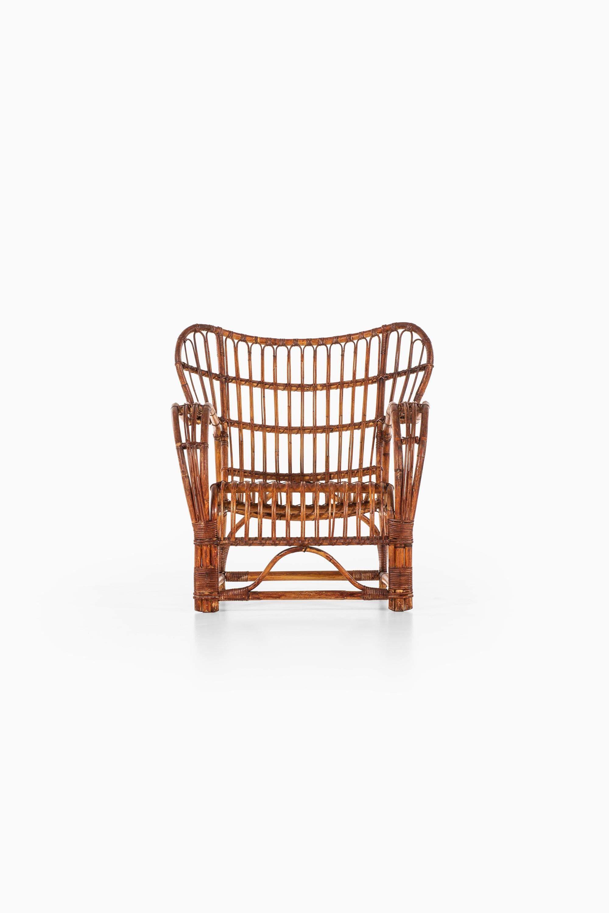 Rare easy chair designed by Viggo Boesen. Produced by E.V.A. Nissen & Co in Denmark.