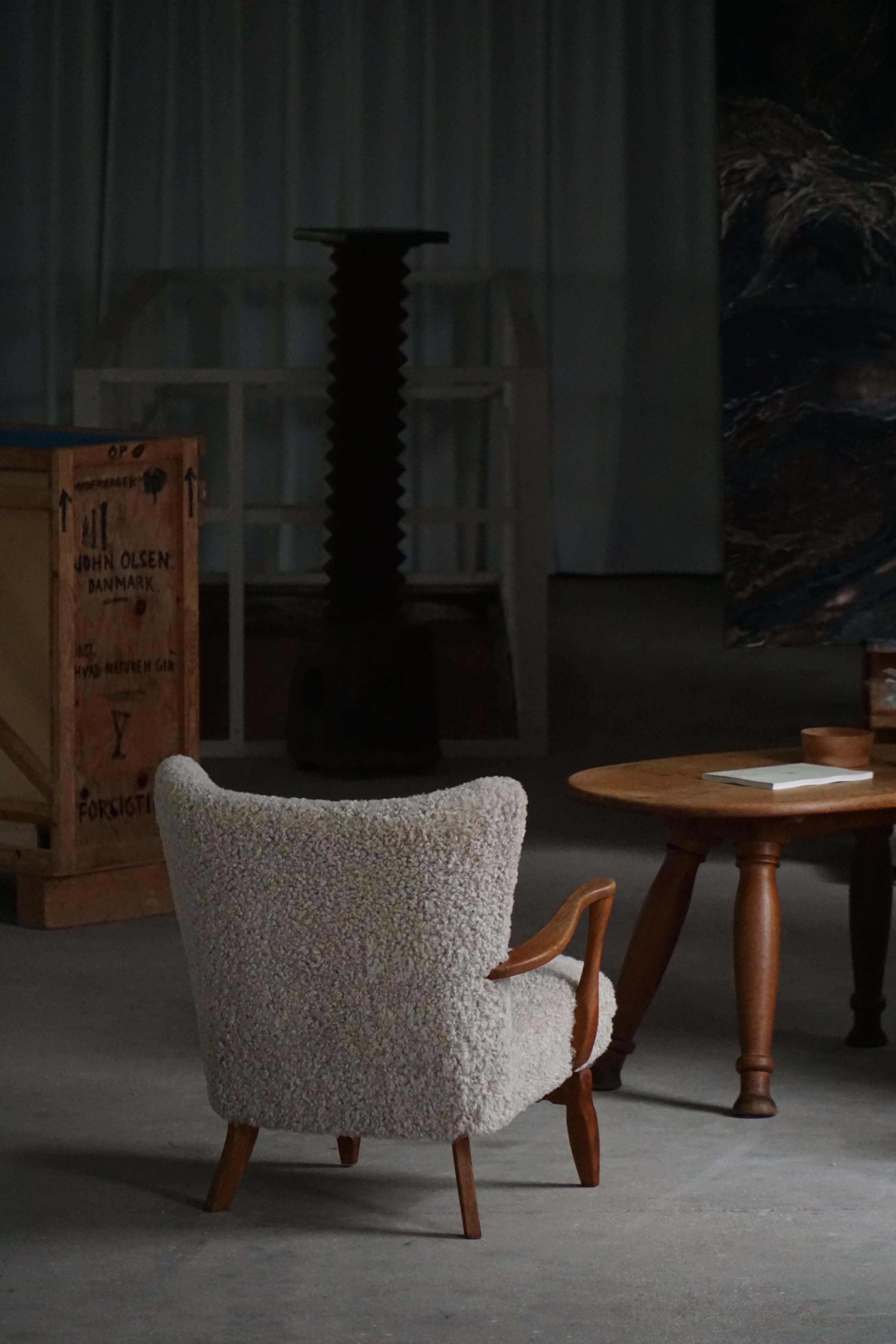 Viggo Boesen, Silla de salón en madera de roble y lana de cordero Shearling, estilo moderno danés, años 50 en venta 11