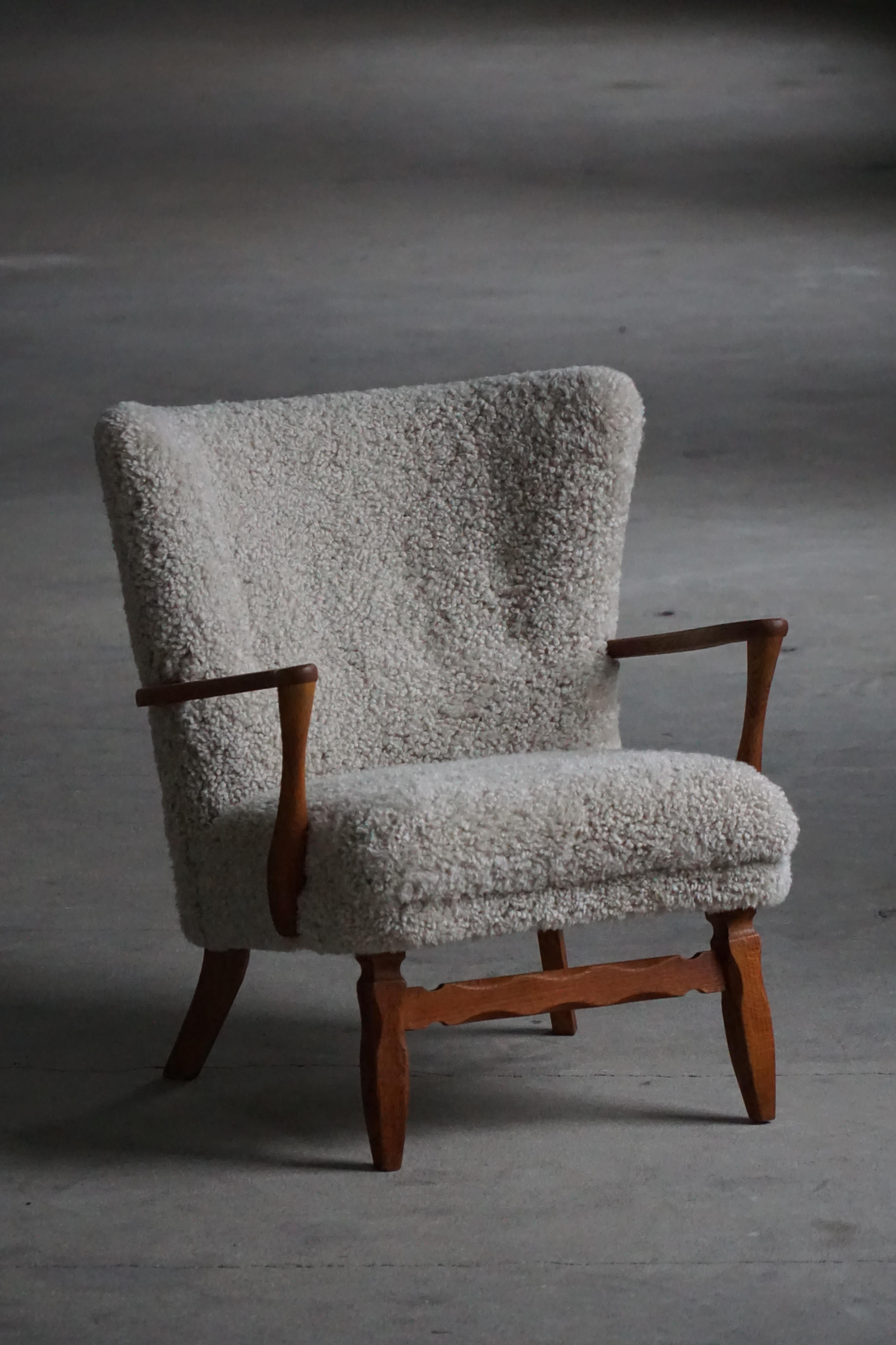 Viggo Boesen, Silla de salón en madera de roble y lana de cordero Shearling, estilo moderno danés, años 50 Corderillo en venta