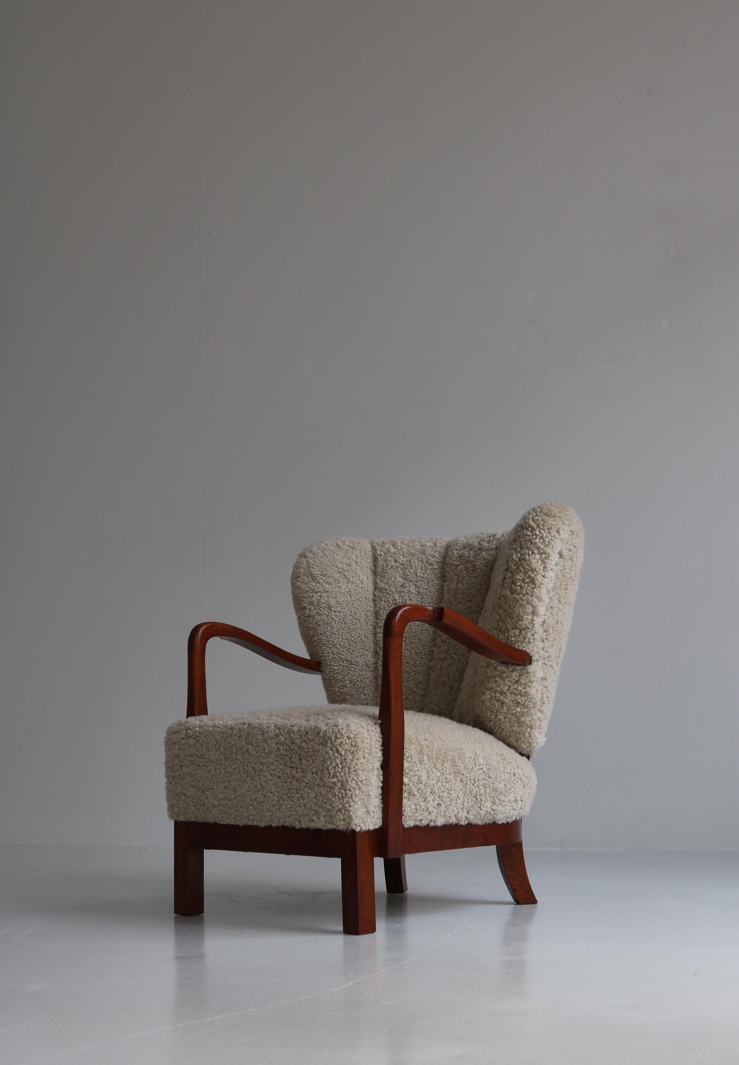 Viggo Boesen Lounge Chairs in Nutwood and Sheepskin, 1930s Danish Modern For Sale 2