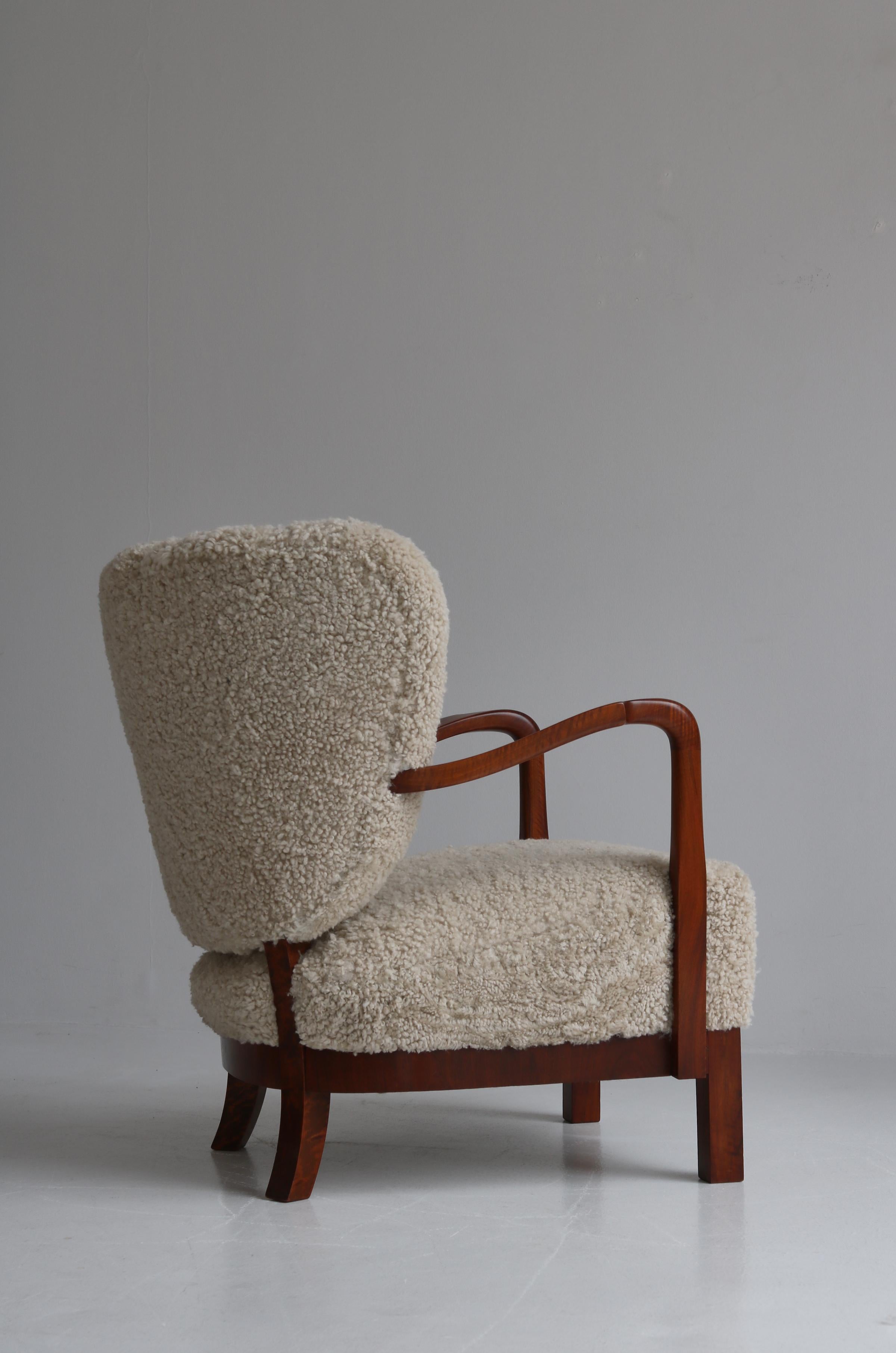 Viggo Boesen Lounge Chairs in Nutwood and Sheepskin, 1930s Danish Modern For Sale 3