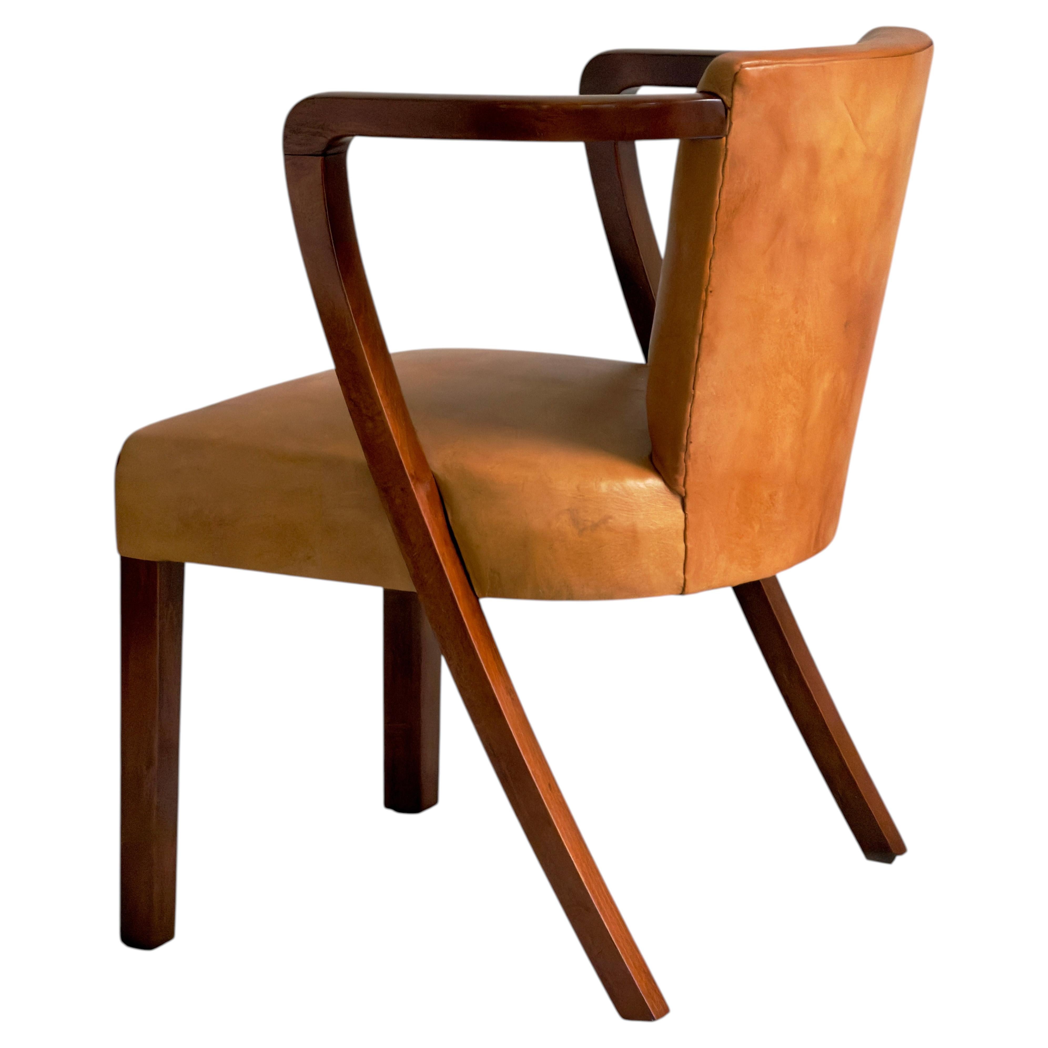 Rare fauteuil attribué à Viggo Boesen par Slagelse Møbelværk. Danemark années 1940.