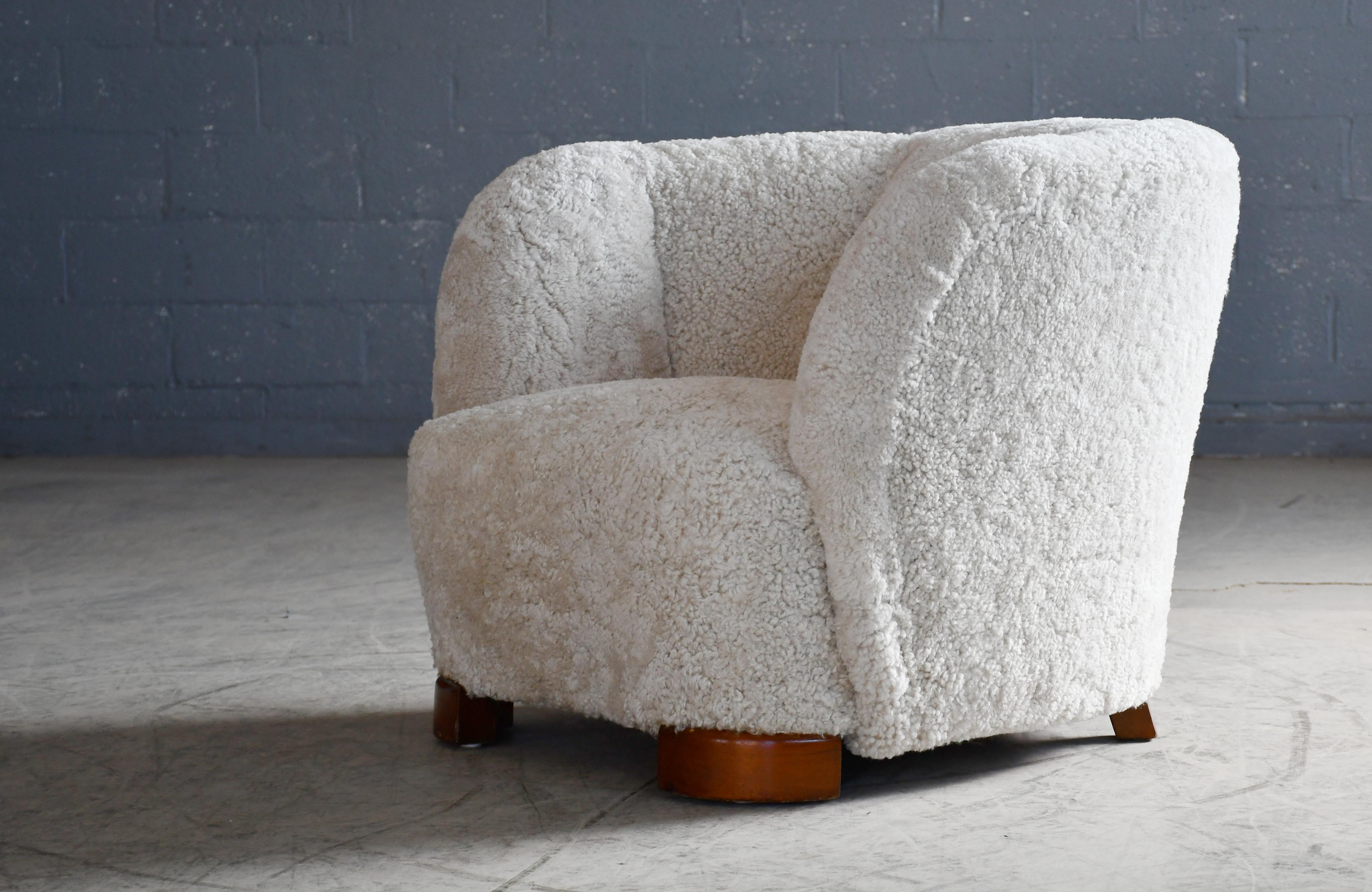 Mid-20th Century Viggo Boesen Style 1940s Danish Low Club or Lounge Chair in Pearl Sheepskin For Sale