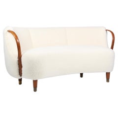 Viggo Boesen Stil Gebogenes Sofa Modell Nr. 96 aus Lammwolle von N.A. Jrgensen