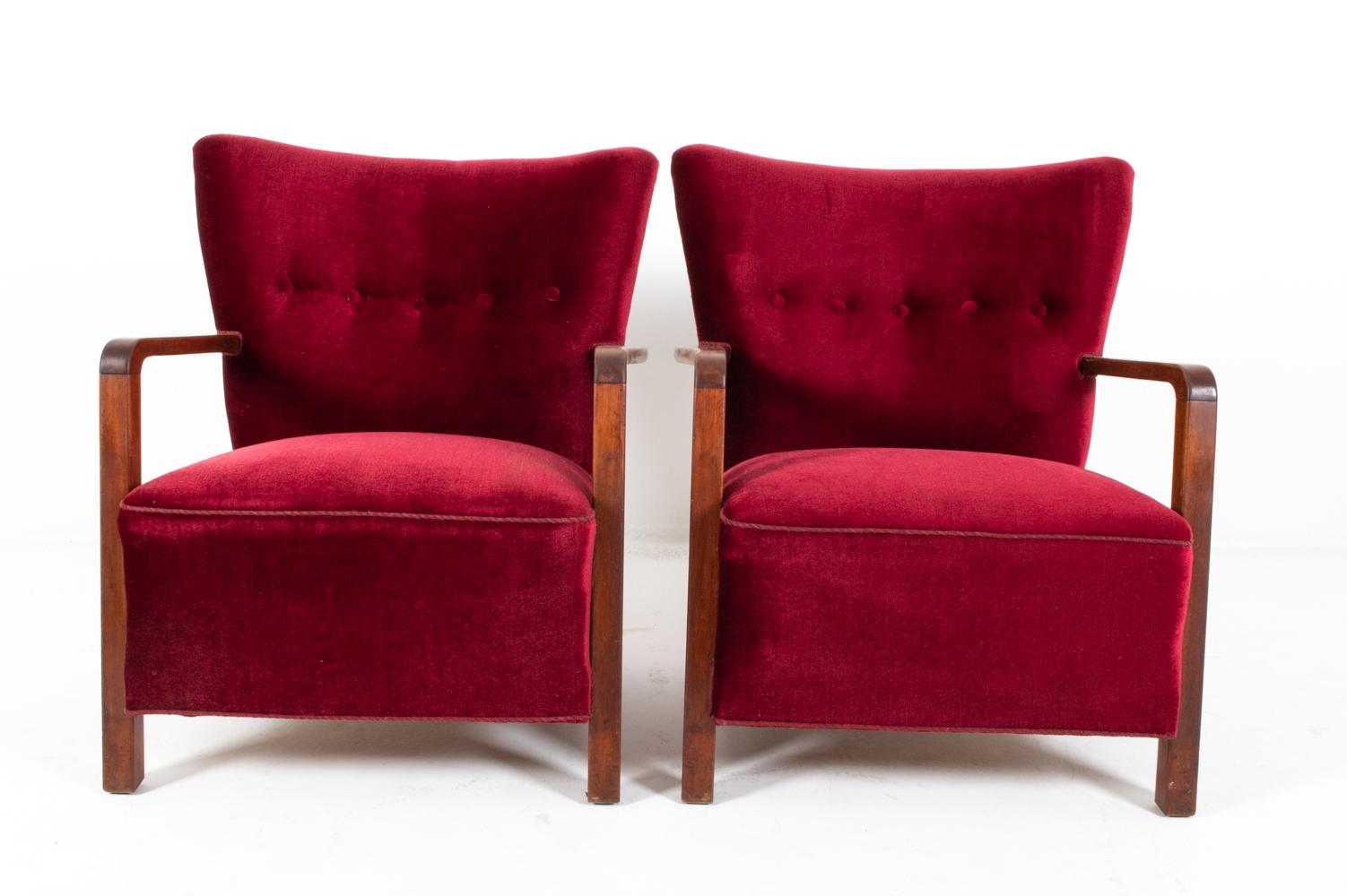 XX secolo Sedie da salotto in mohair e quercia in stile Art Deco danese di Viggo Boesen, C.C. 1940 in vendita