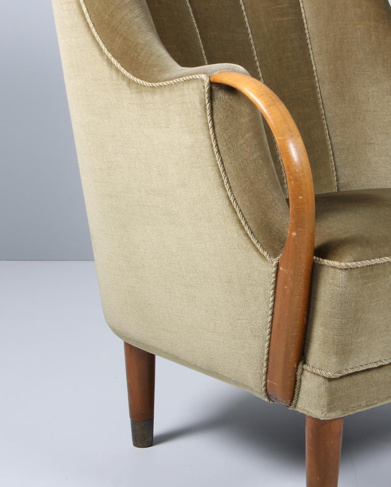 Scandinavian Modern Viggo Boesen Style Lounge Chair Model No. 96 in Lambswool by N.a. Jørgensen