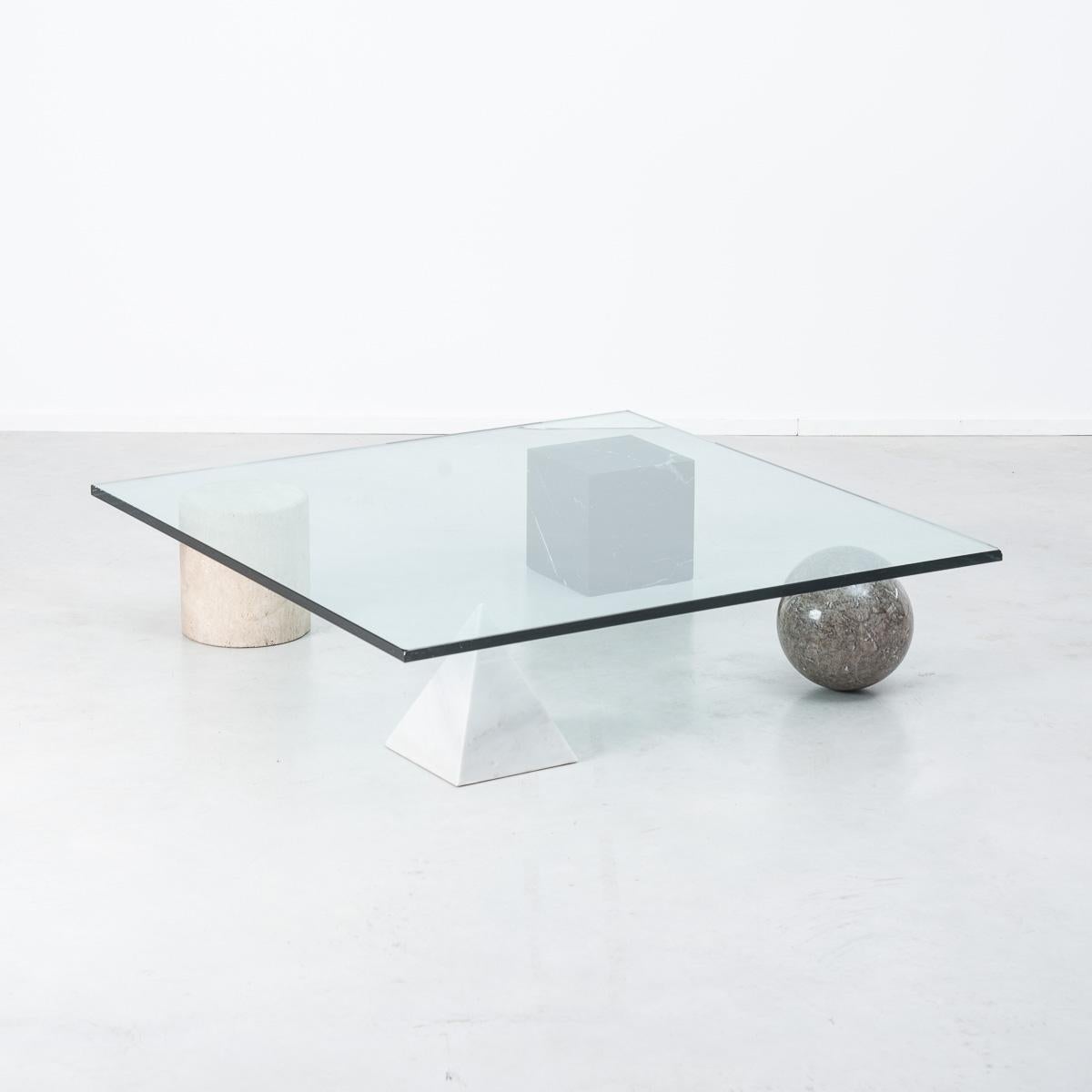 A stunning and sculptural coffee table inspired by the four forms of Euclidean geometry, the cube, the pyramid, the cylinder and the sphere. The four elements can be positioned freely for a unique composition. 

A stunning and sculptural Metafora