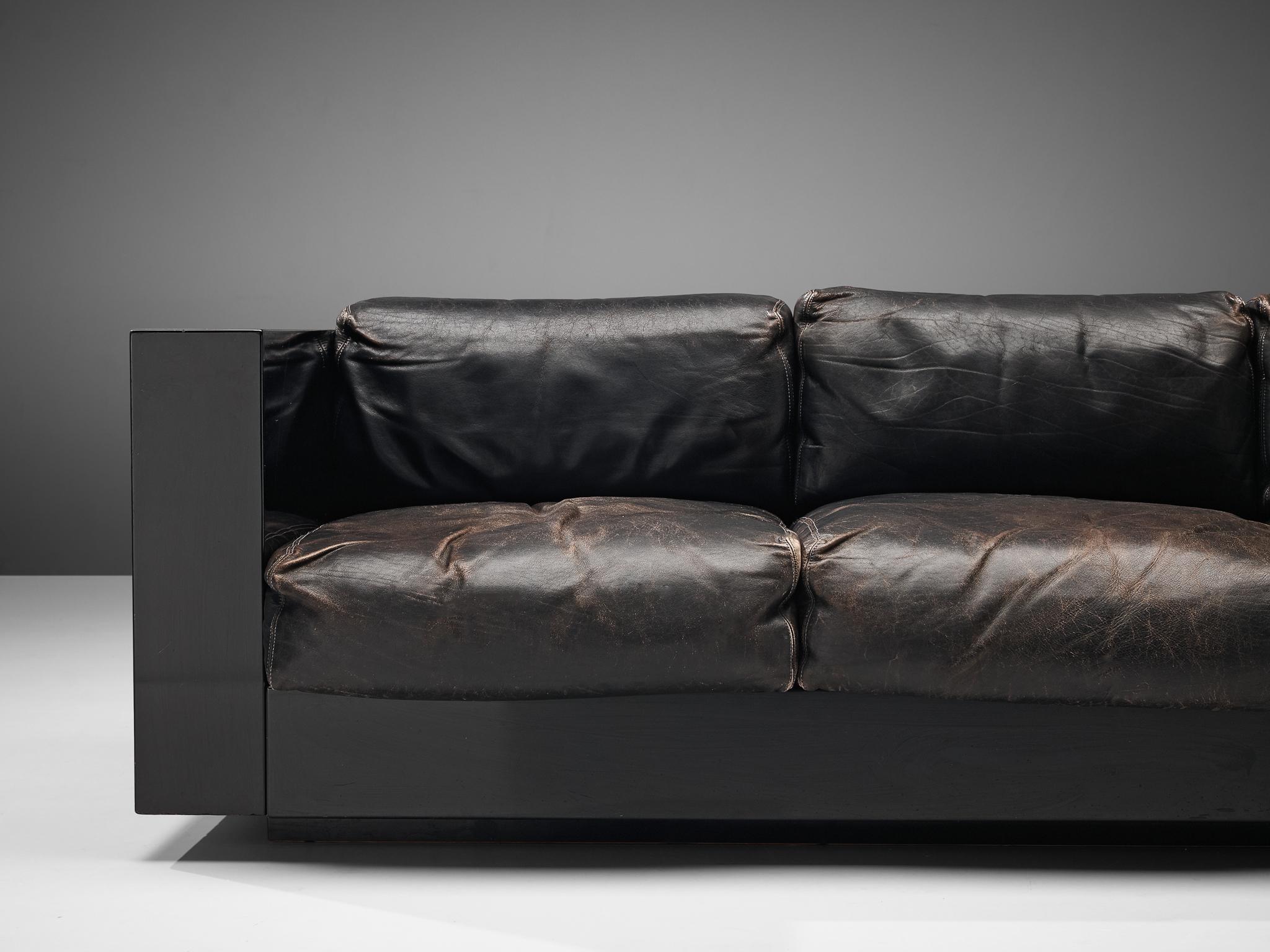 Vignelli Saratoga Großes schwarzes Sofa mit schwarzem Leder (Italienisch) im Angebot